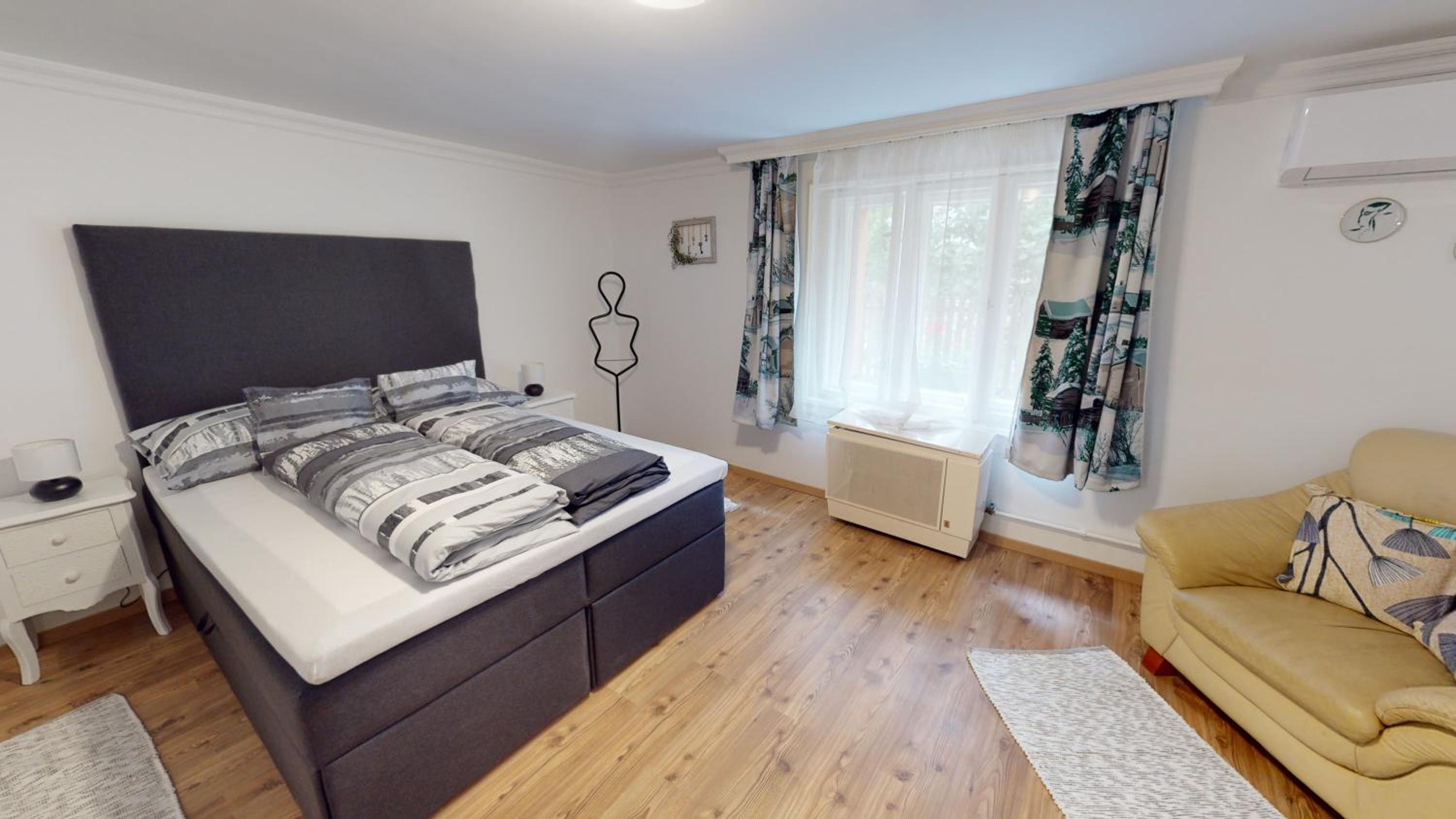 FAMILY APARTMAN