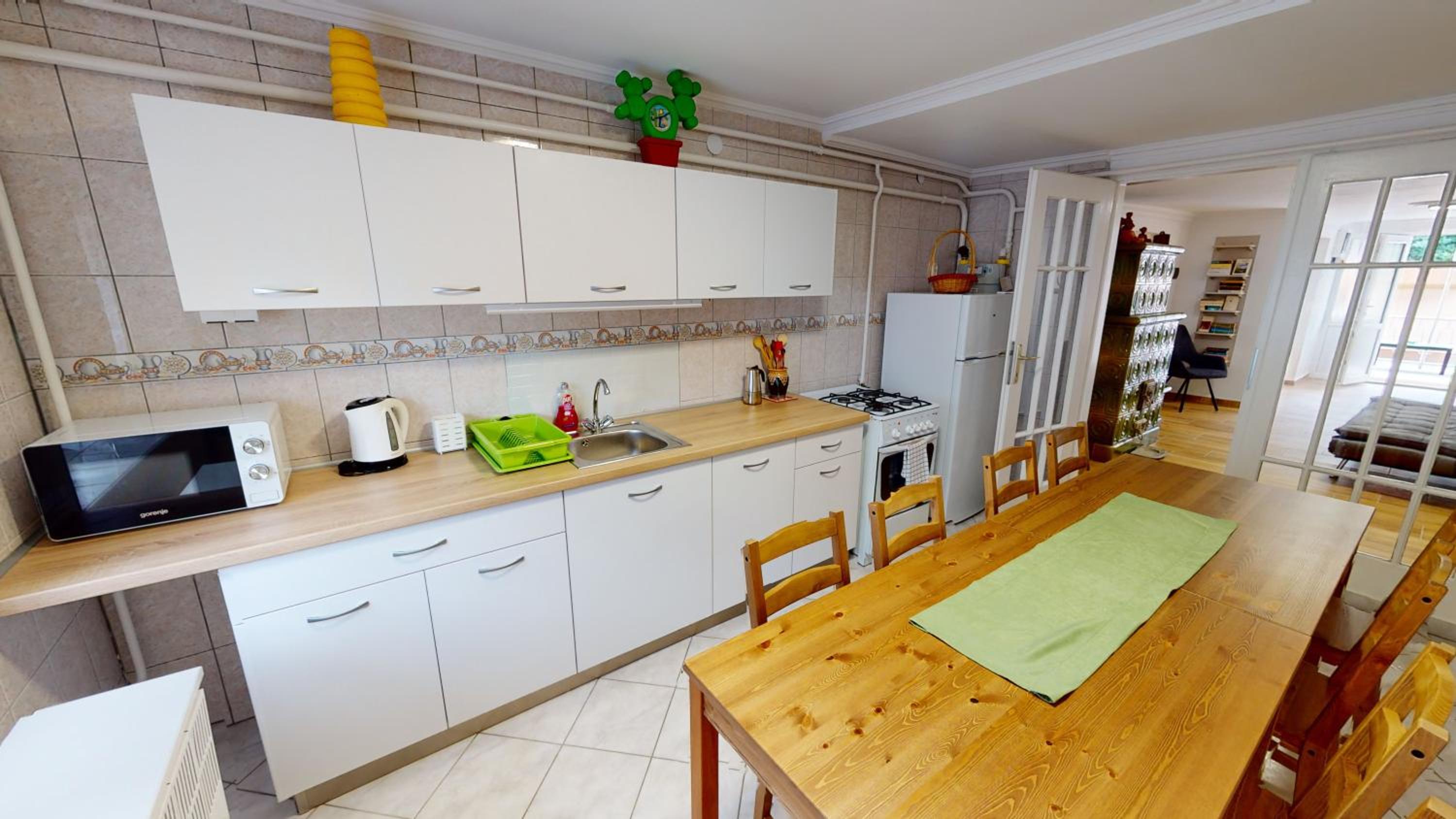 FAMILY APARTMAN
