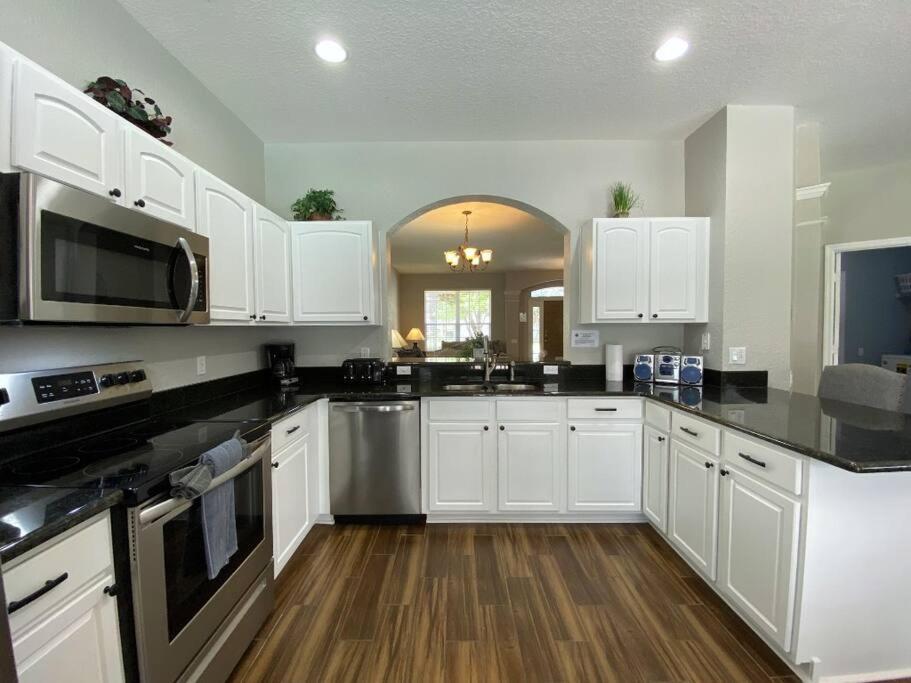 Amazing 6Bd Pool Spa Gm The Windsor Hills-2653DS