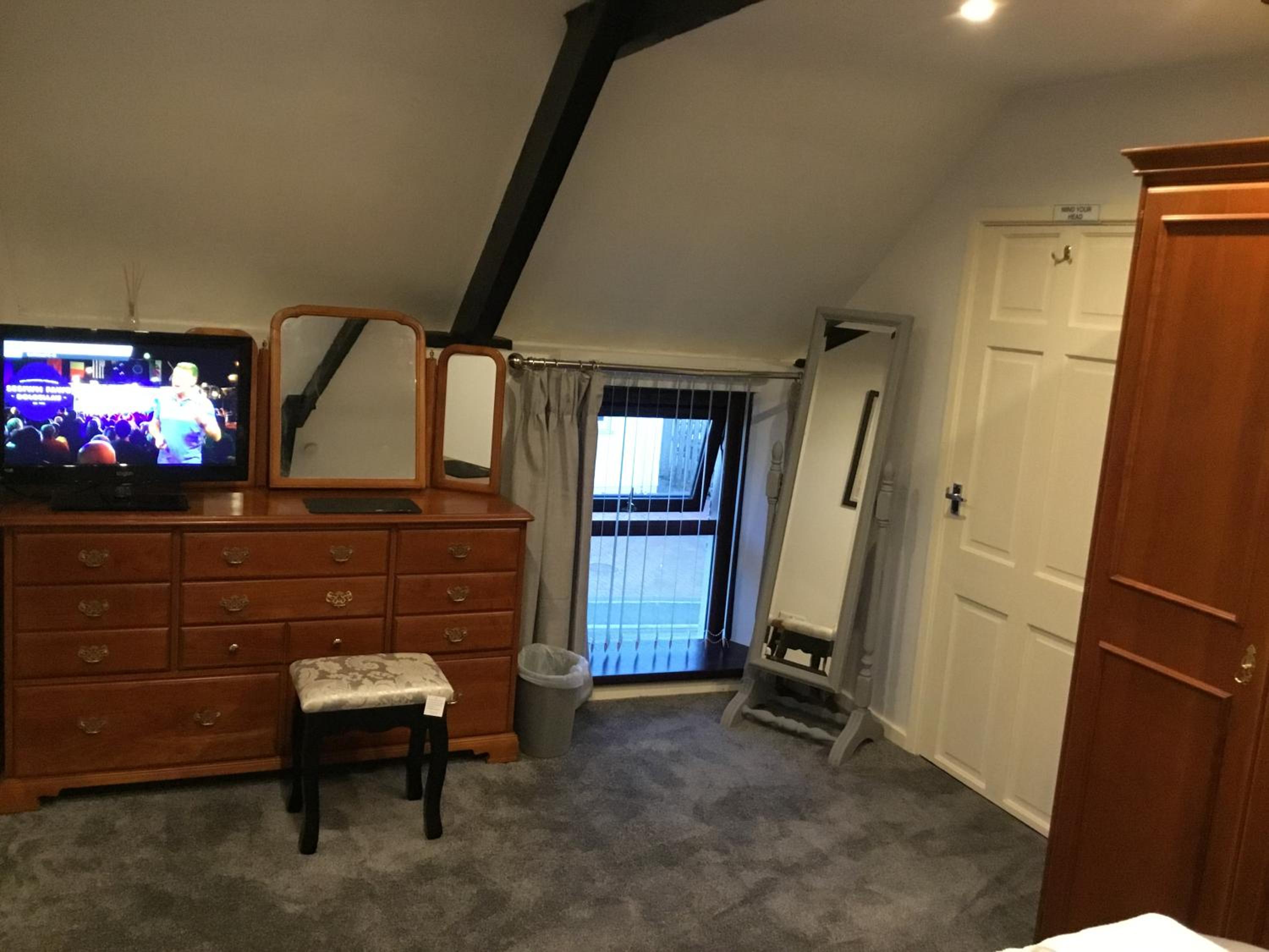 Y Bwythyn - Lovely cottage in village of Spittal