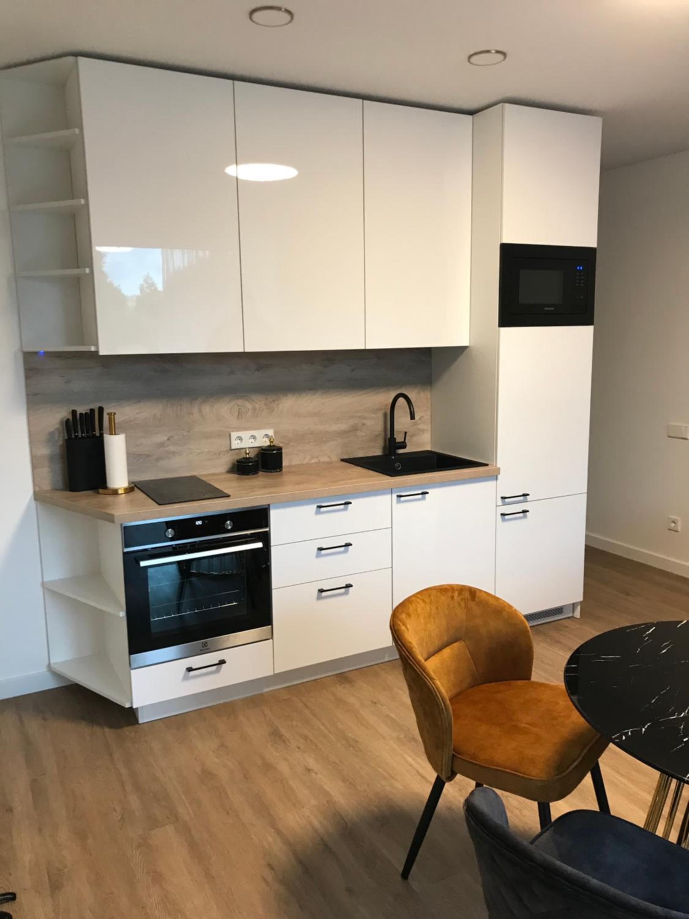 J4 apartment with terrace view 2