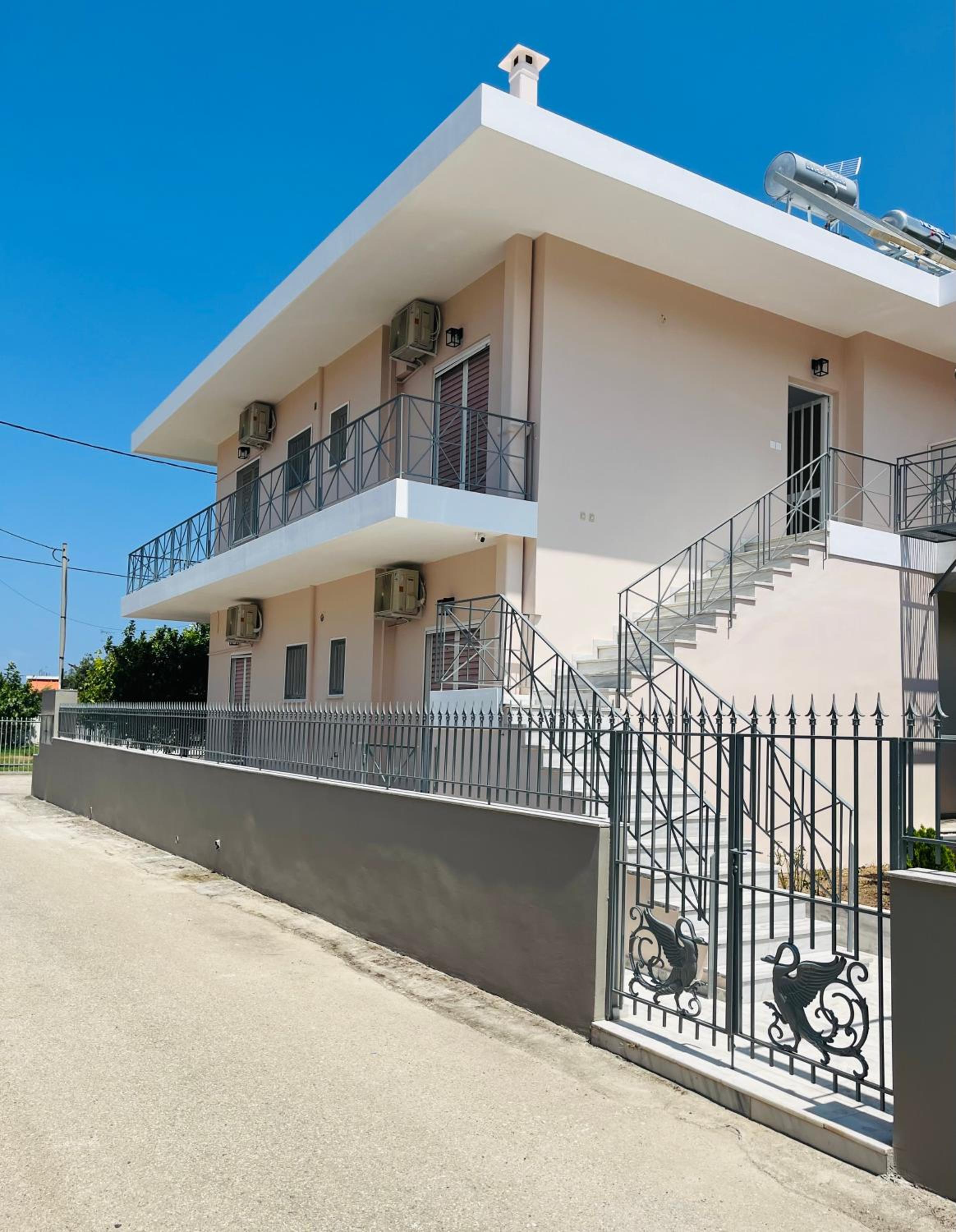 Koulouras Holiday Apartments view 4