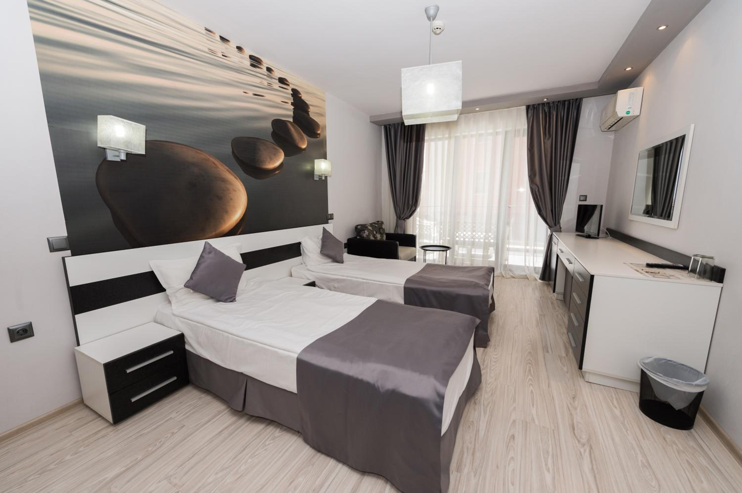 Polina Beach