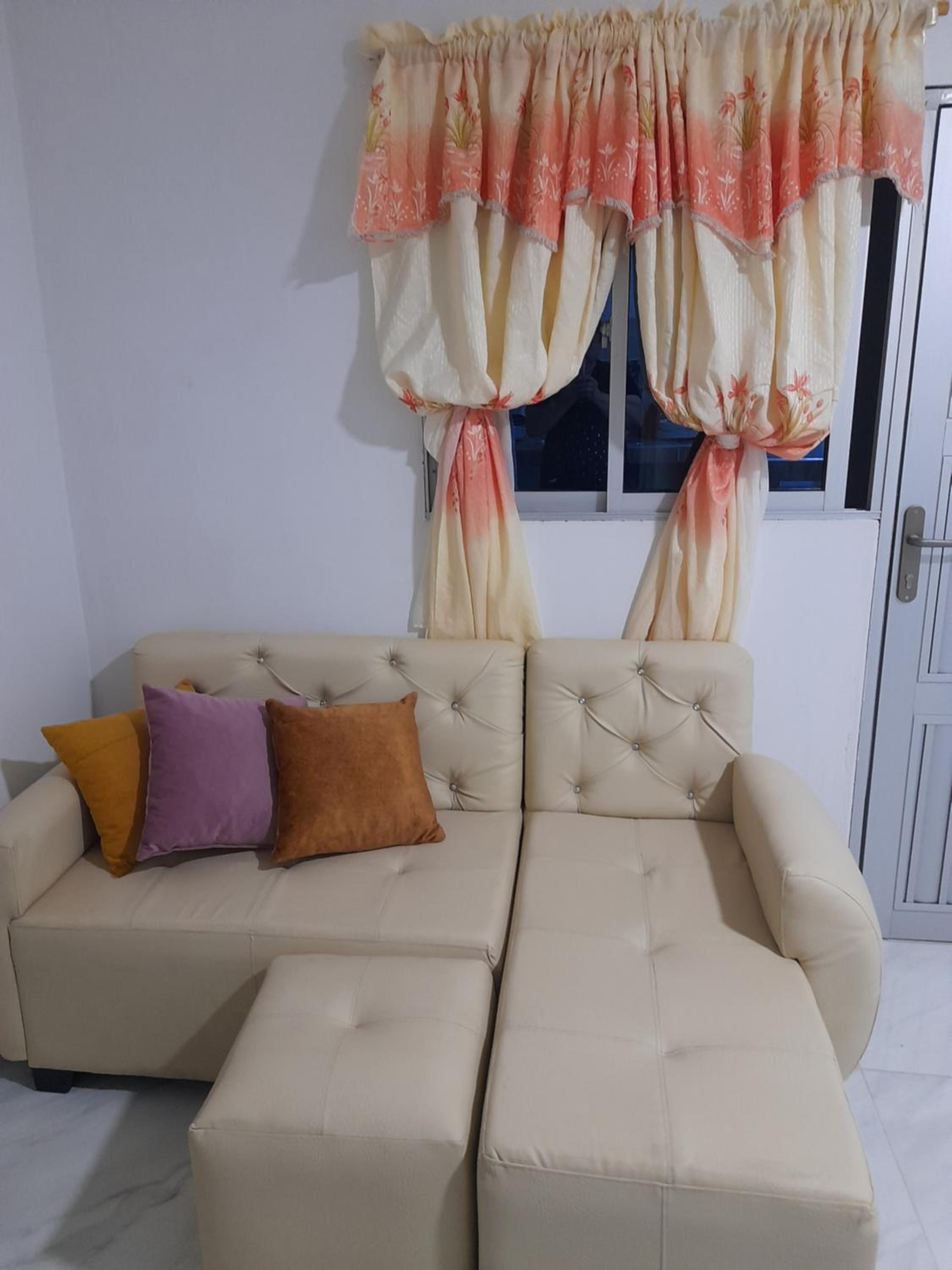 APARTA ESTUDIO PERLA ROJA