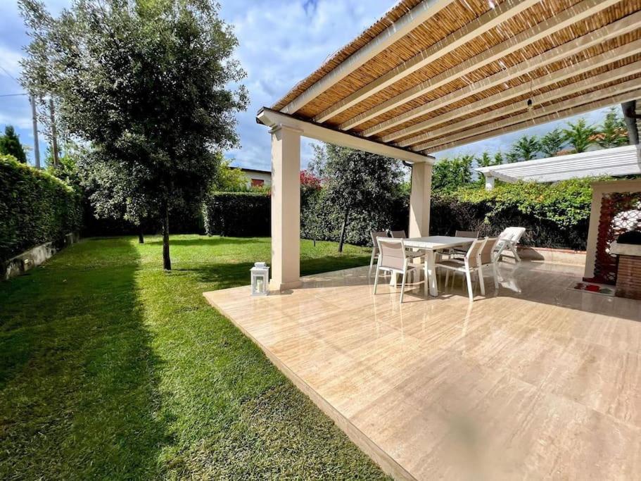 Villa Carli in centro a Forte dei Marmi view 2
