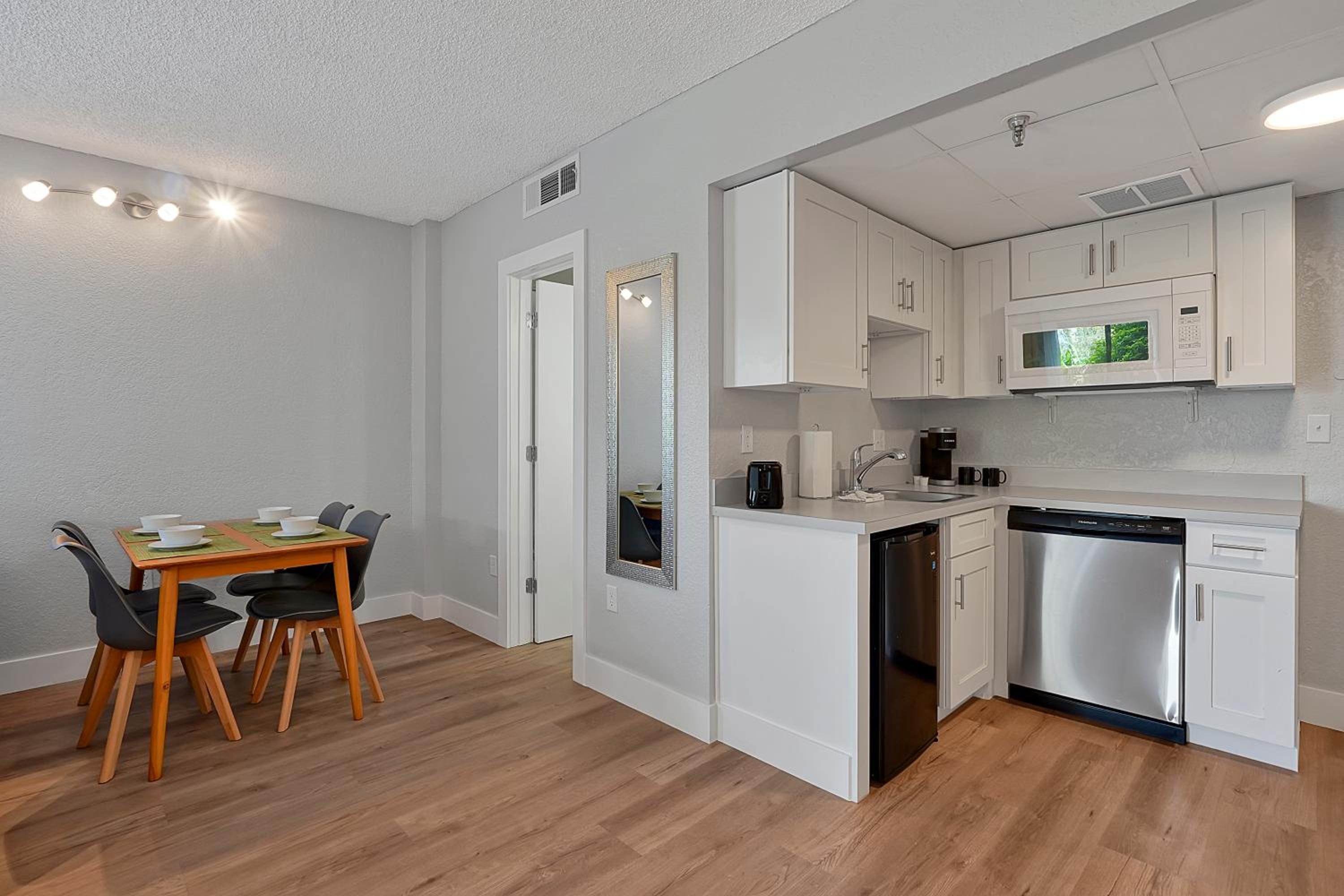 Cozy Condo on International Dr. Near Universal Studios