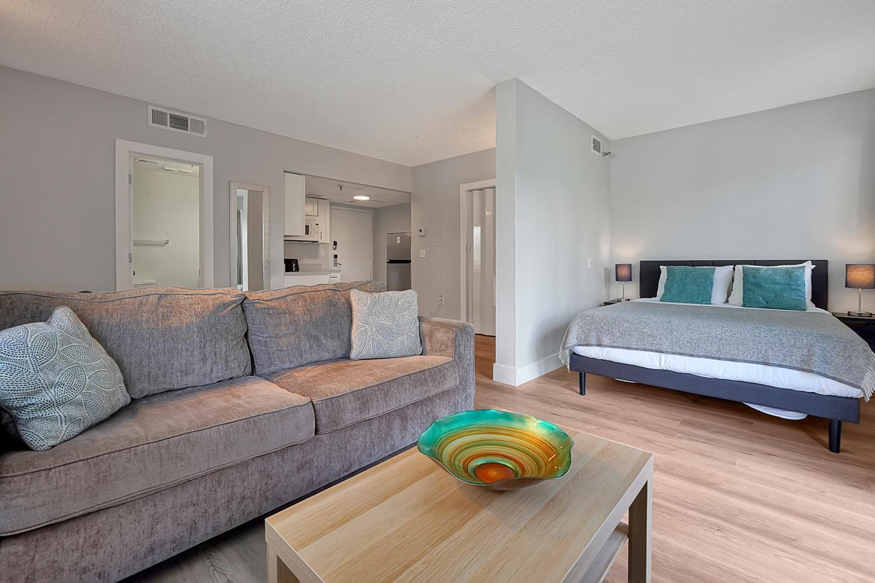 Cozy Condo on International Dr. Near Universal Studios
