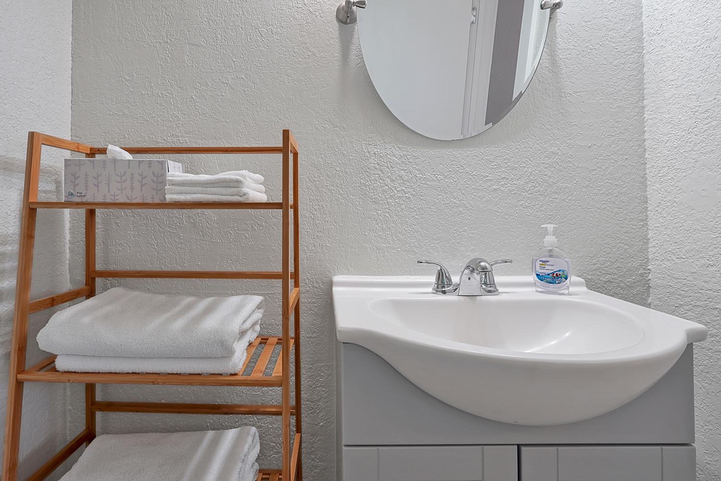 Cozy Condo on International Dr. Near Universal Studios