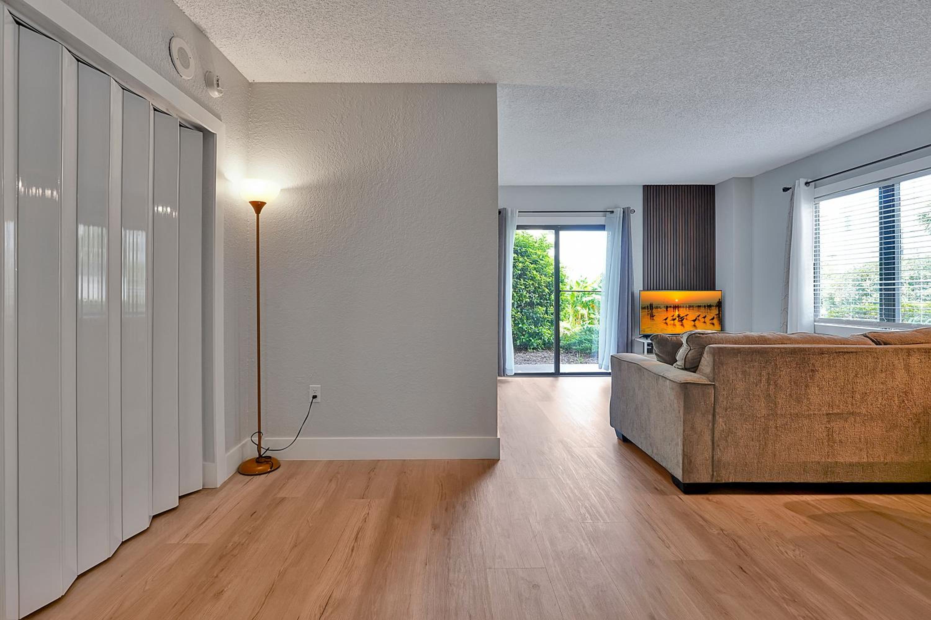 Cozy Condo on International Dr. Near Universal Studios