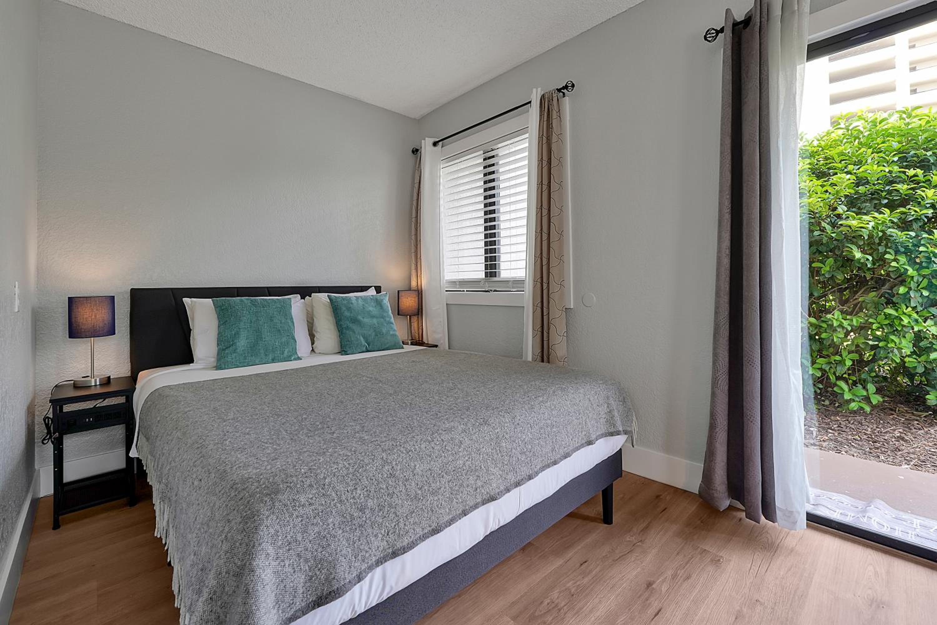 Cozy Condo on International Dr. Near Universal Studios