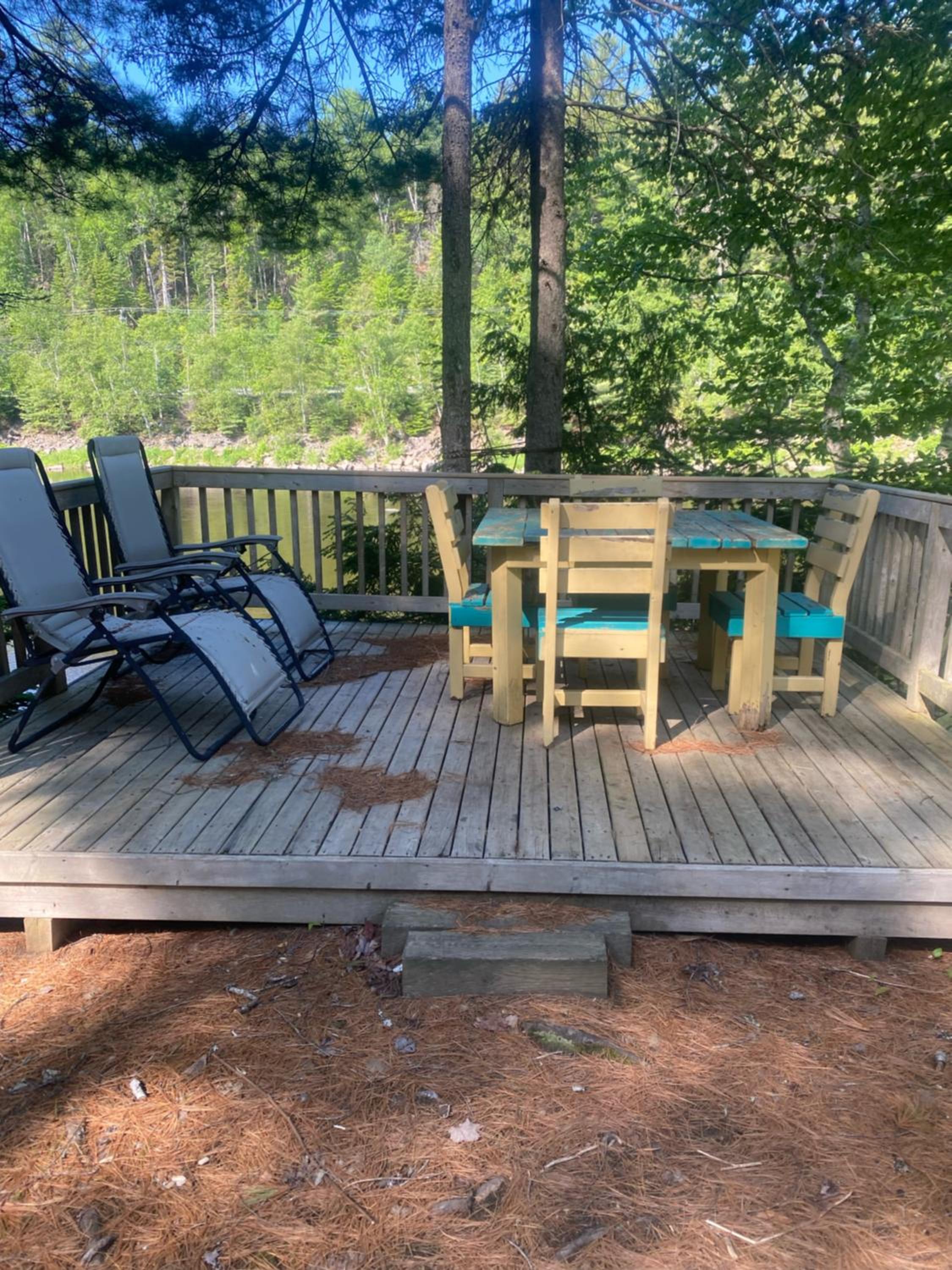 Riverfront Rustic Cottage