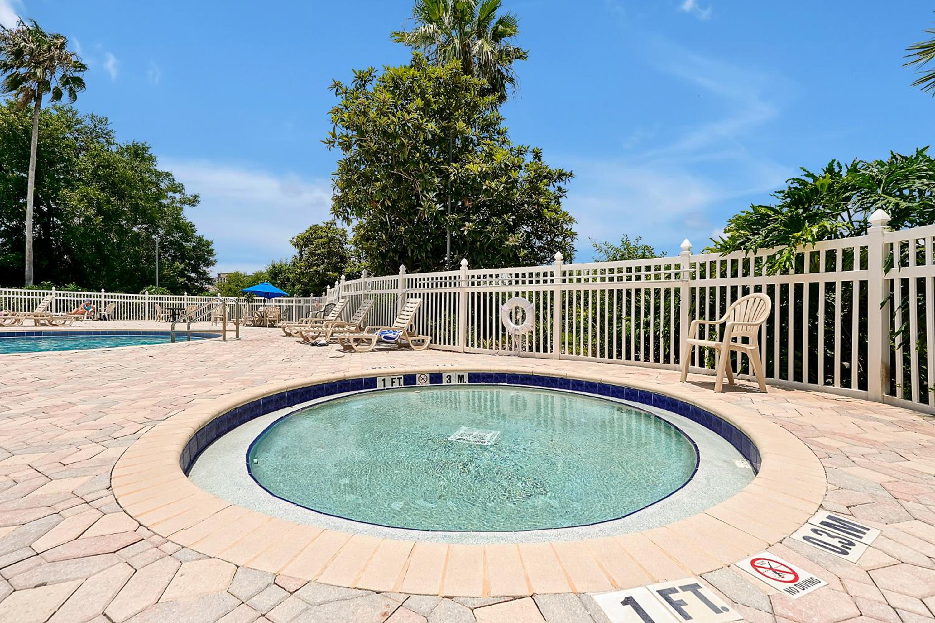 Cozy Condo on International Dr. Near Universal Studios