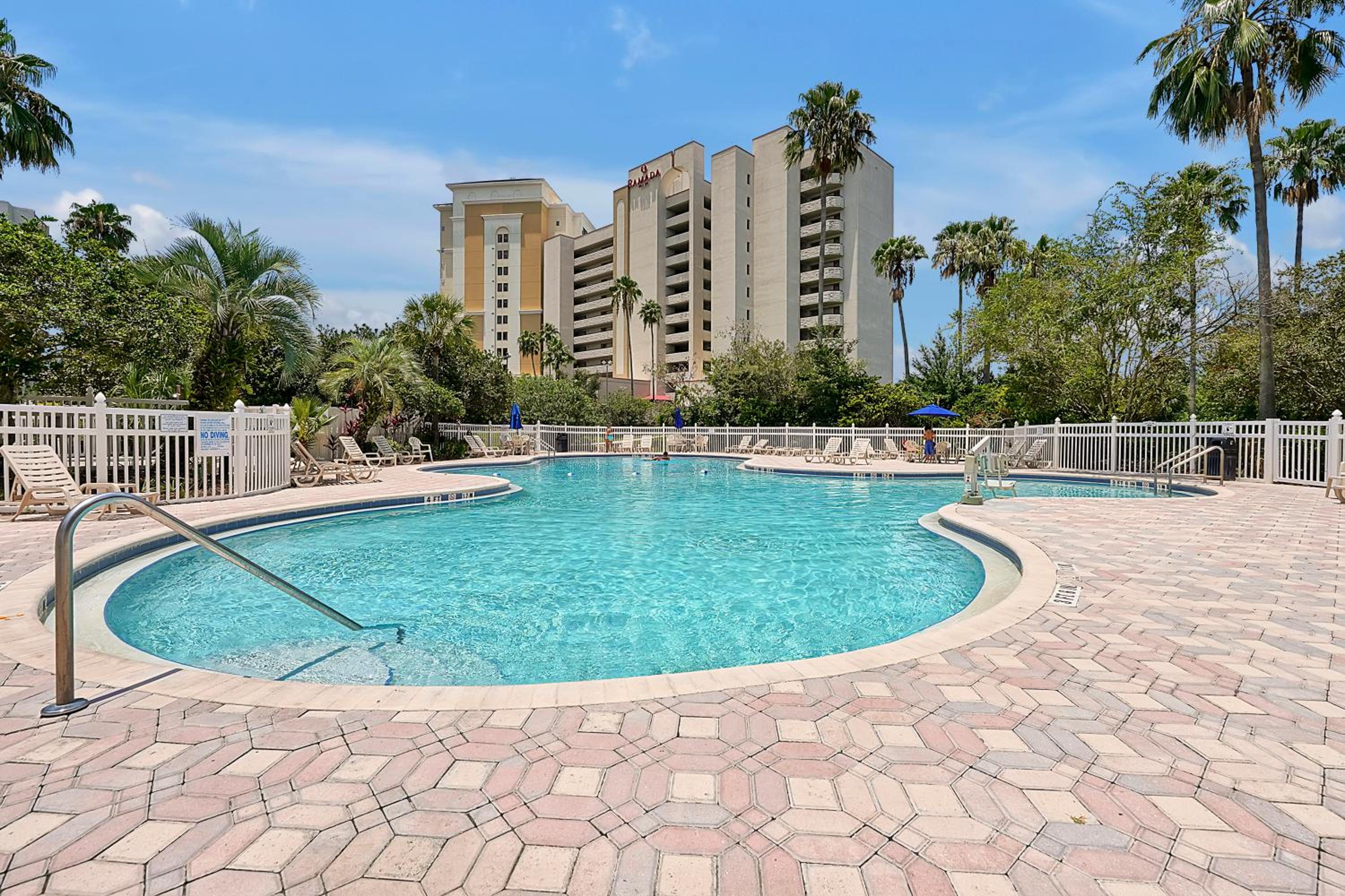 Cozy Condo on International Dr. Near Universal Studios