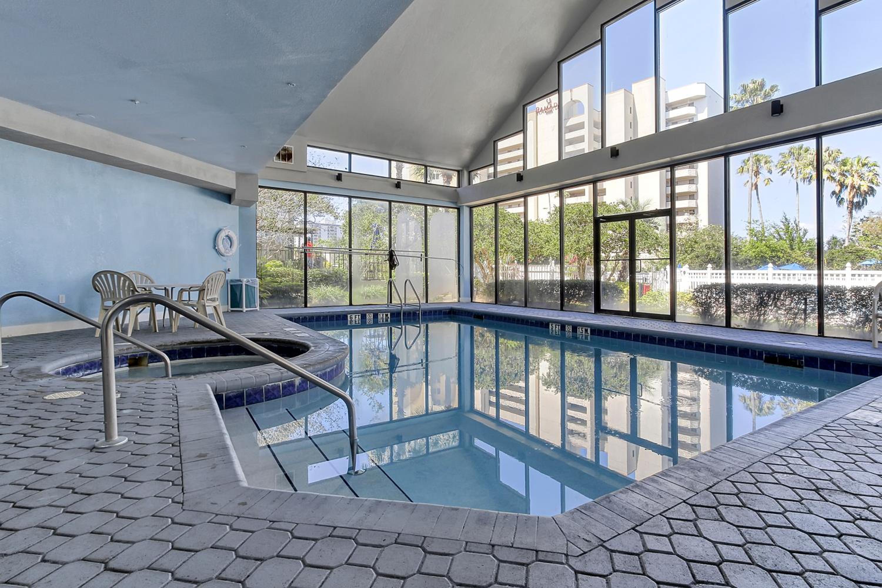 Cozy Condo on International Dr. Near Universal Studios