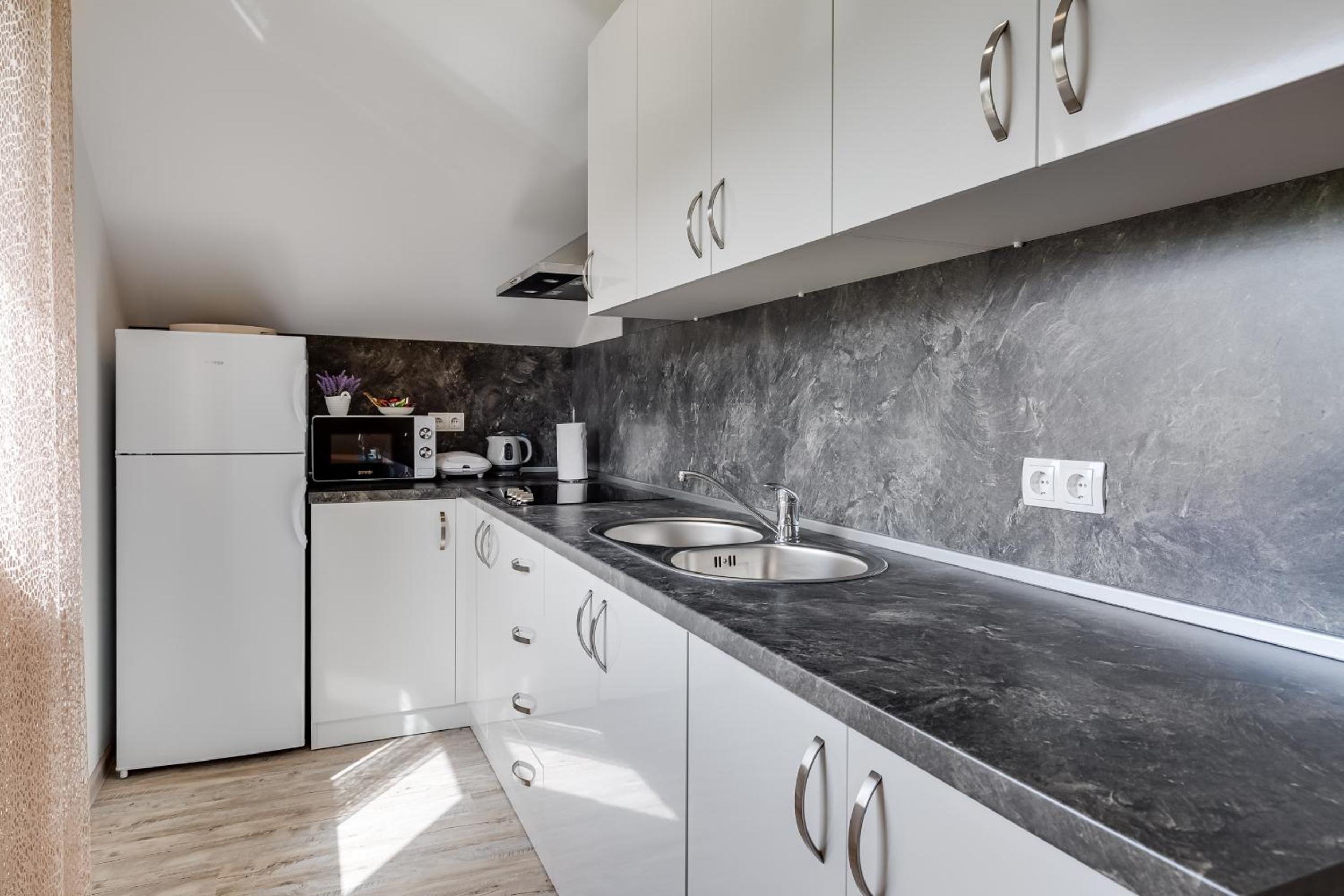 Deluxe Apartment with Jacuzzi - PATAR