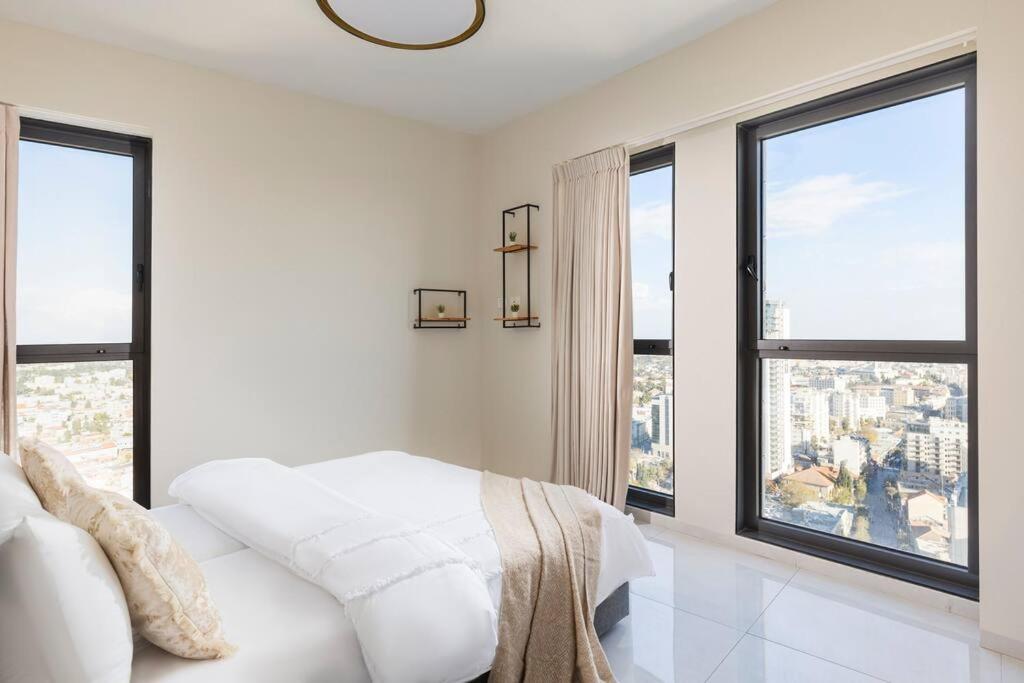 The Holy View Apartment 84