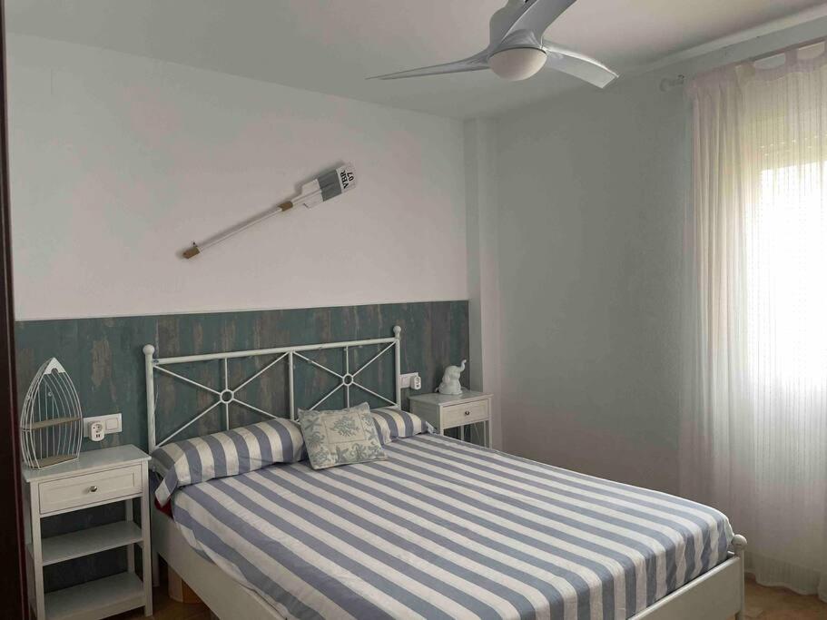 Apartamento con porche y piscina