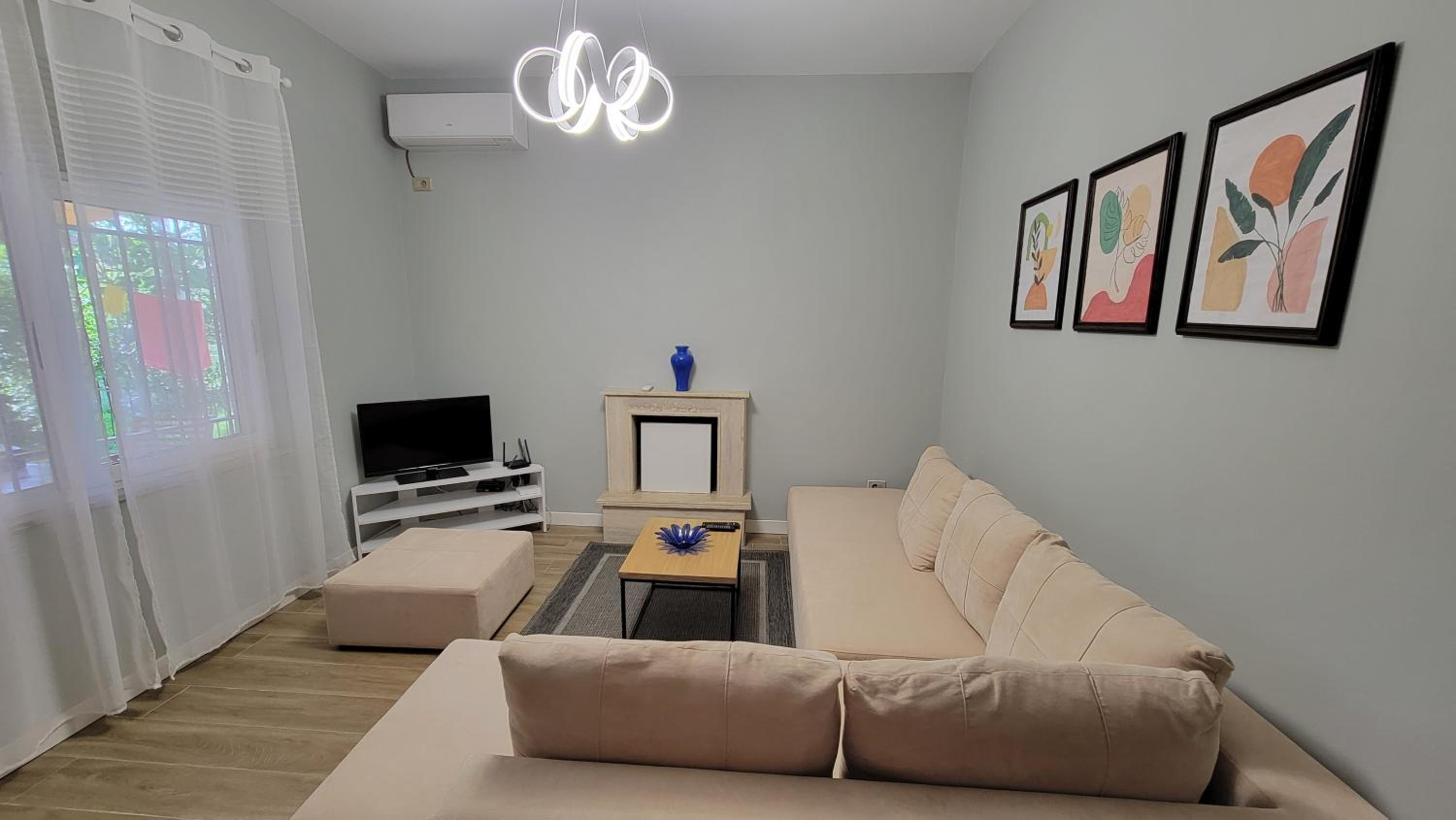 Cozy villa, Golem beach.