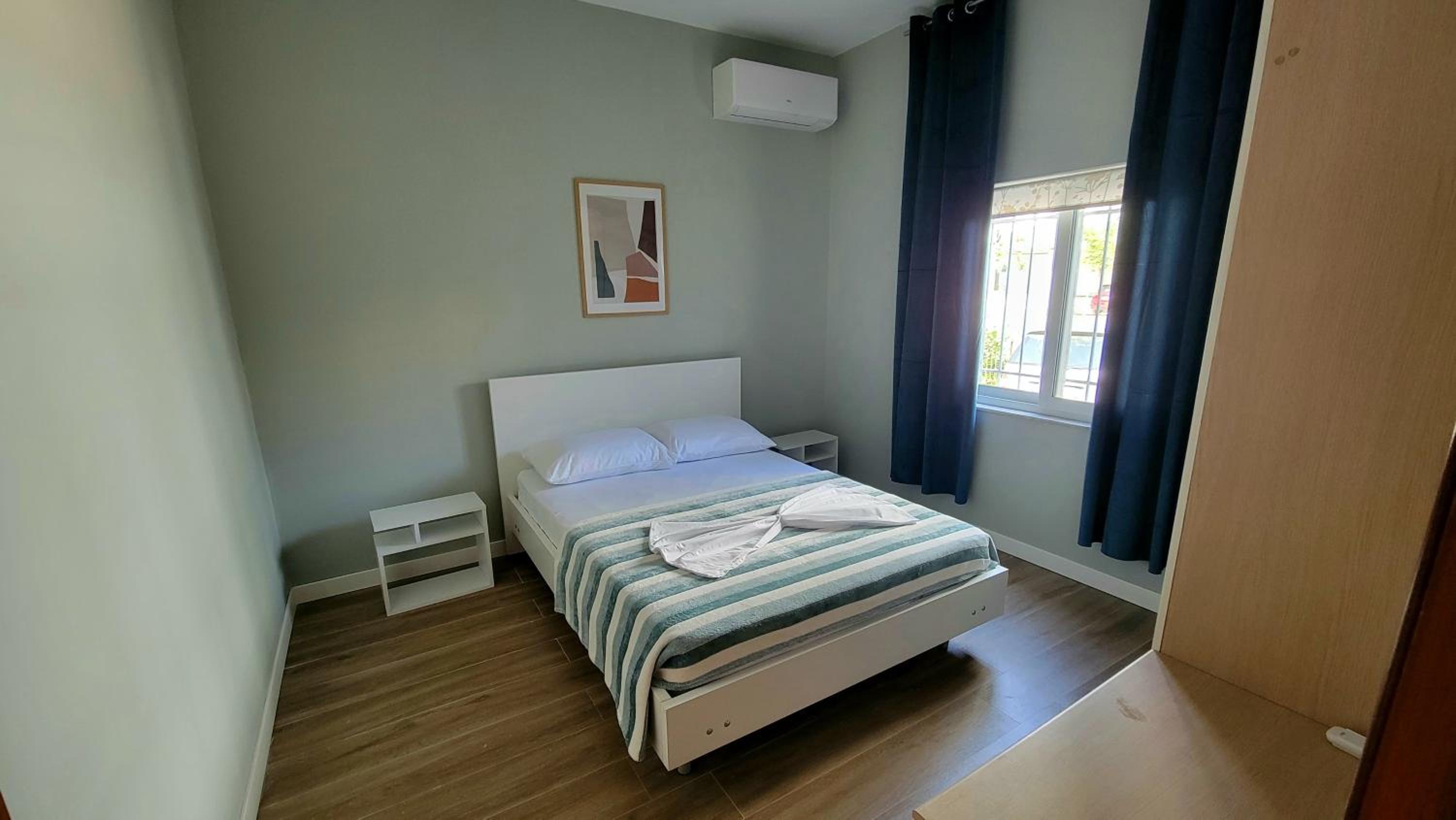Cozy villa, Golem beach.