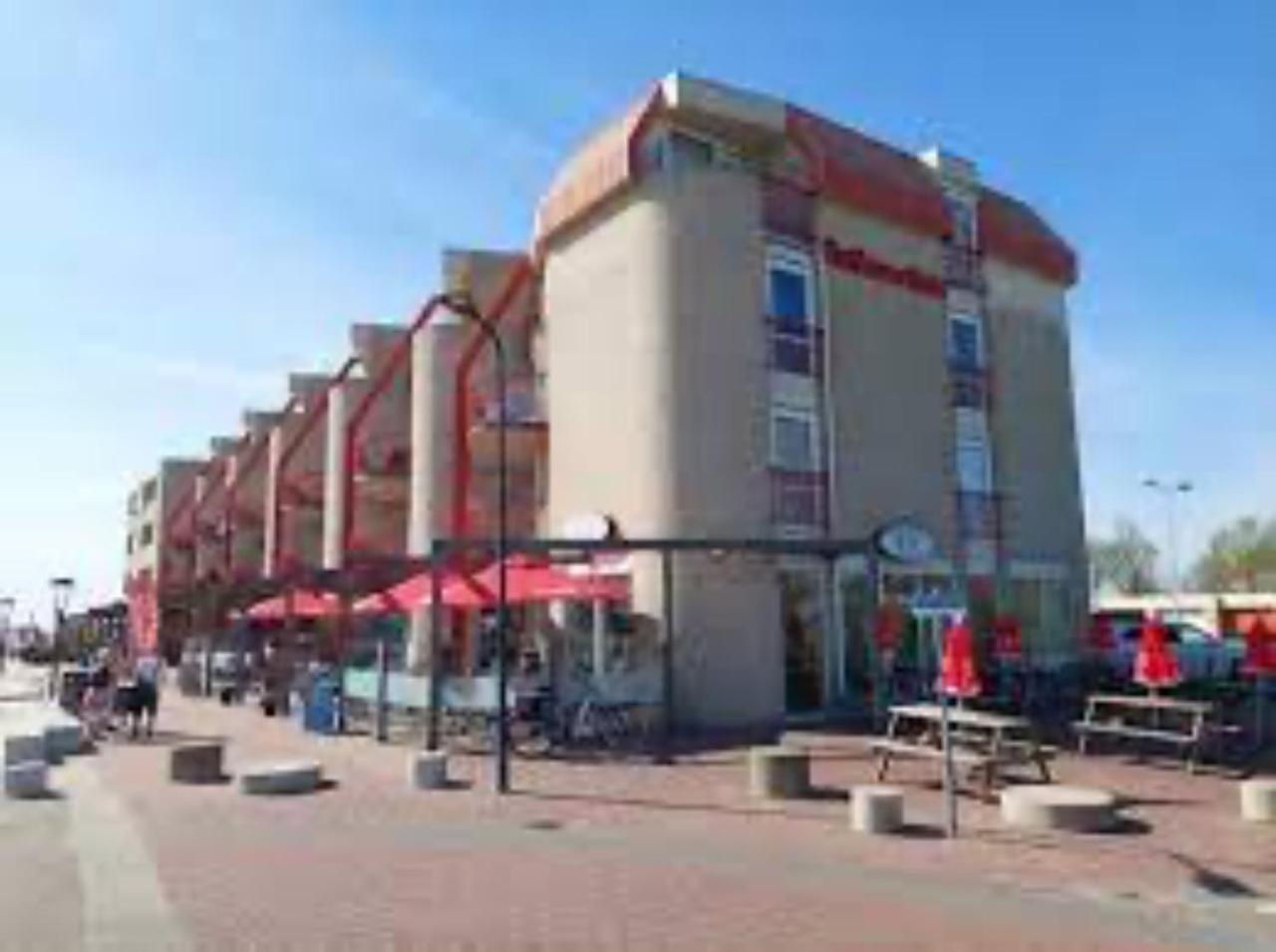 Photo 44