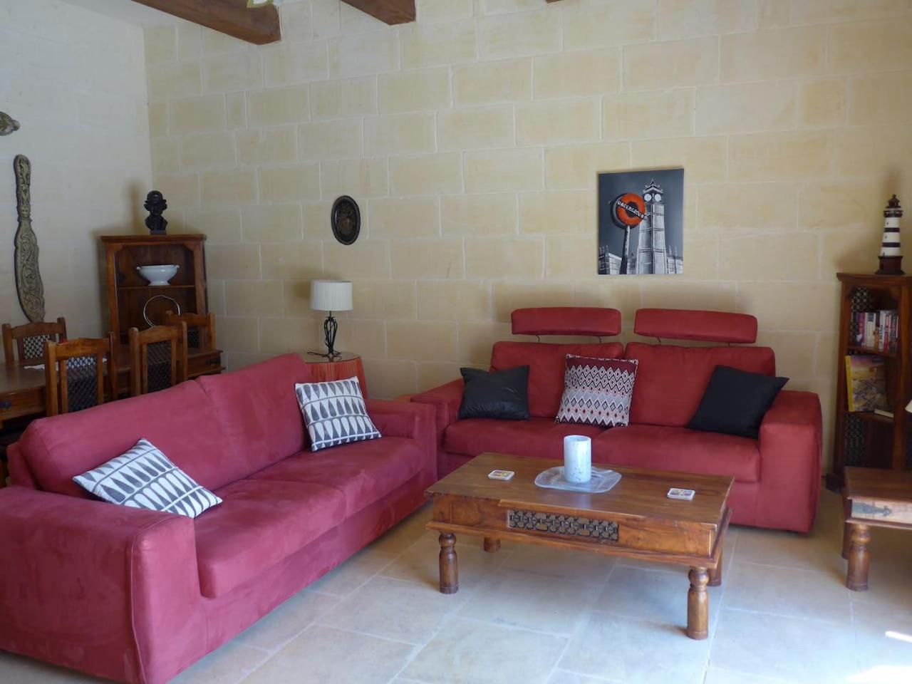 Gozo Entire Villa with Large Pool Sea and Country Views photo 4