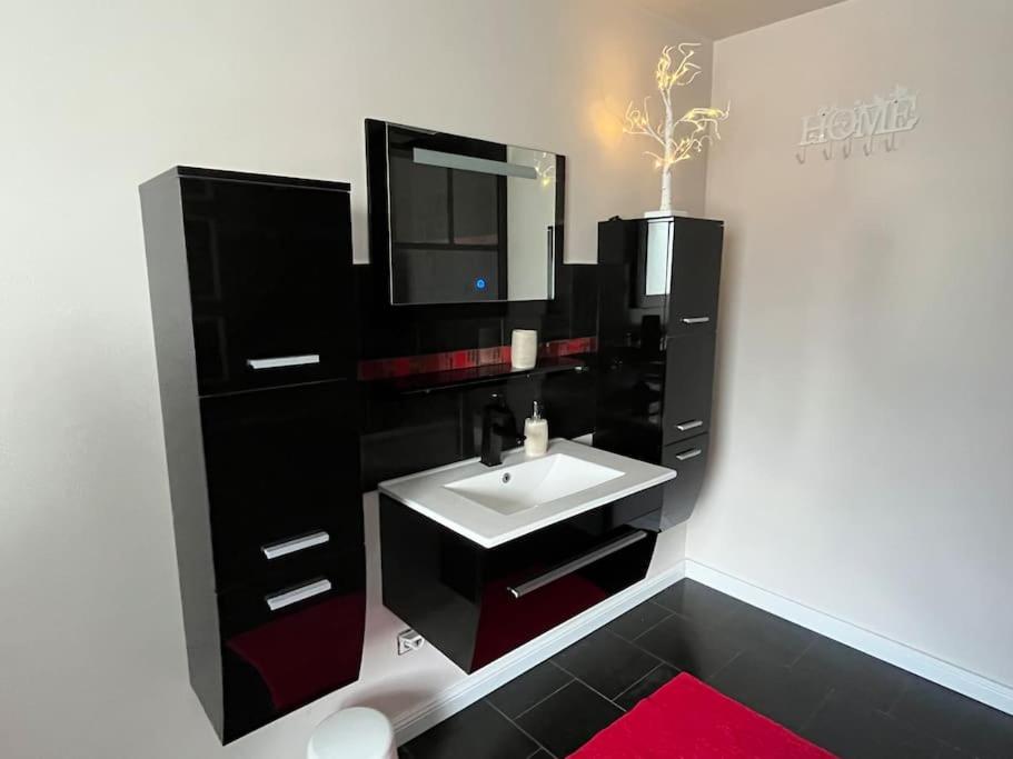 Exklusive Ferienwohnung mit 3 Schlafzimmern und 2 Bädern!