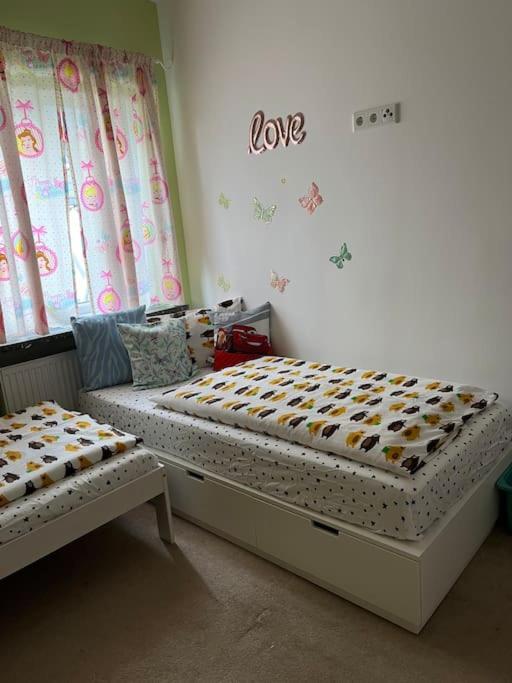 Exklusive Ferienwohnung mit 3 Schlafzimmern und 2 Bädern!