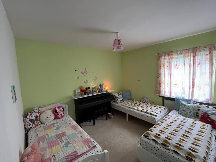 Exklusive Ferienwohnung mit 3 Schlafzimmern und 2 Bädern!