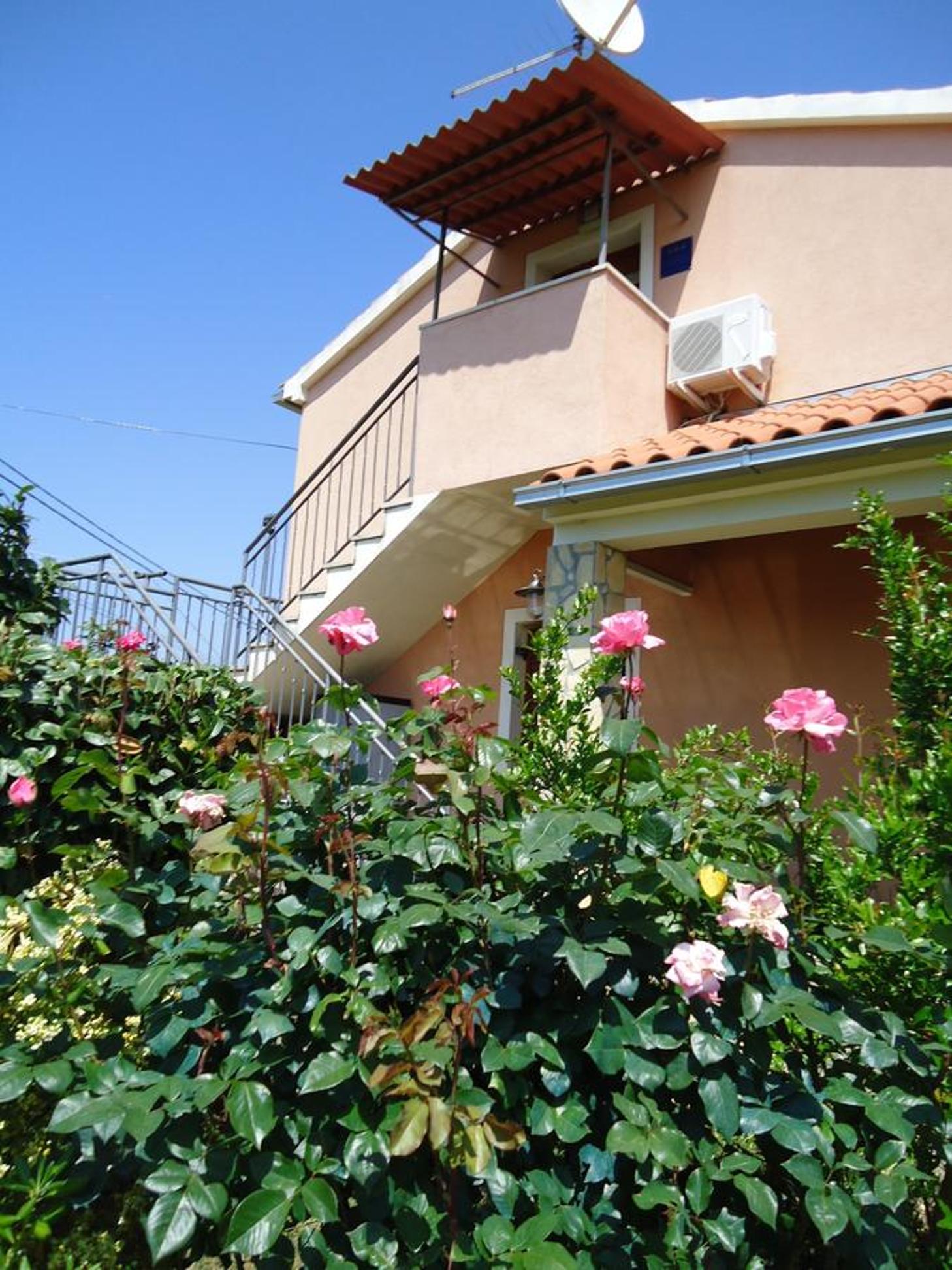 Studio Apartment Nera view 3