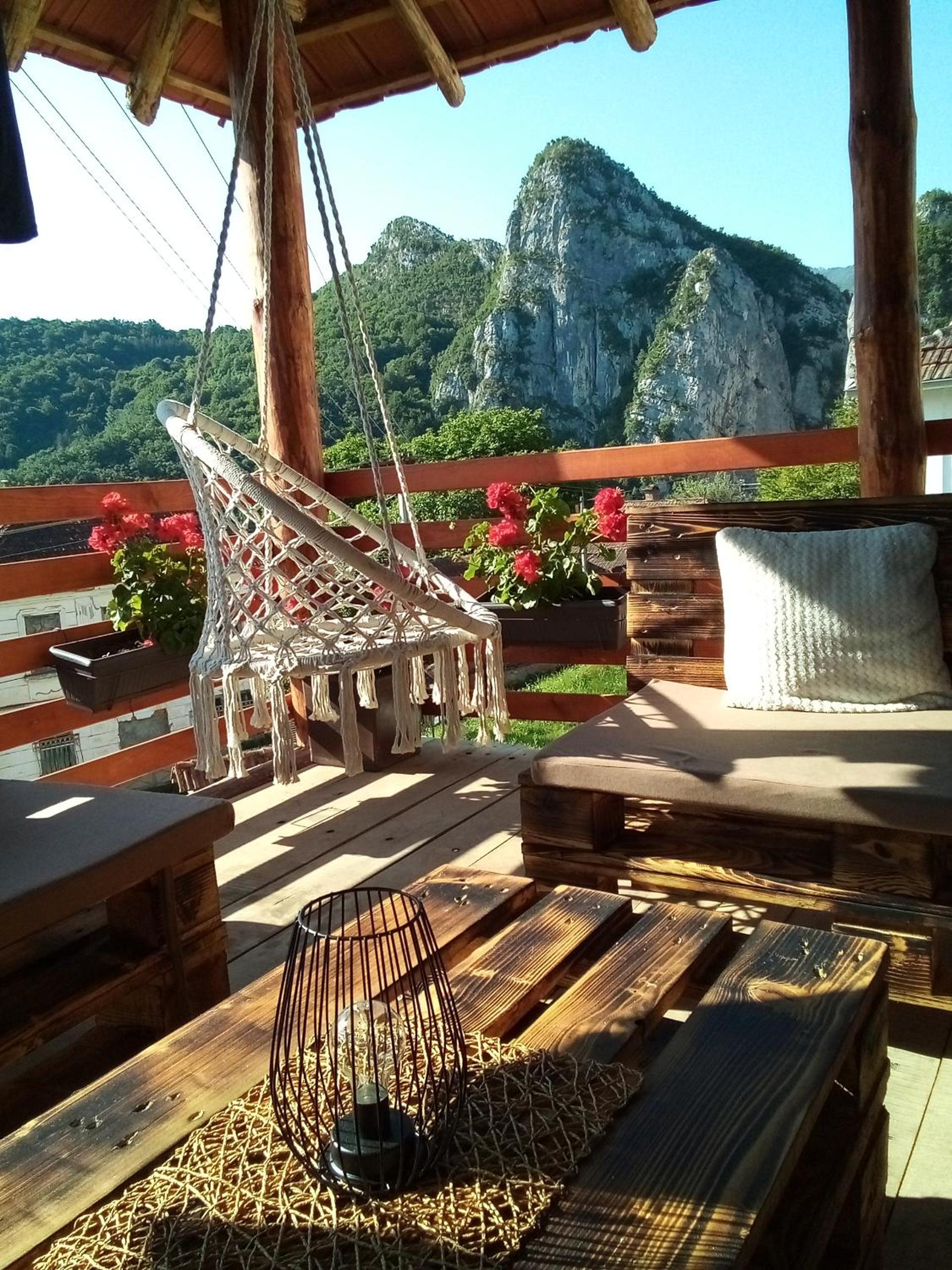 Konak Jerma-Kanjon Jerme Pirot view 4