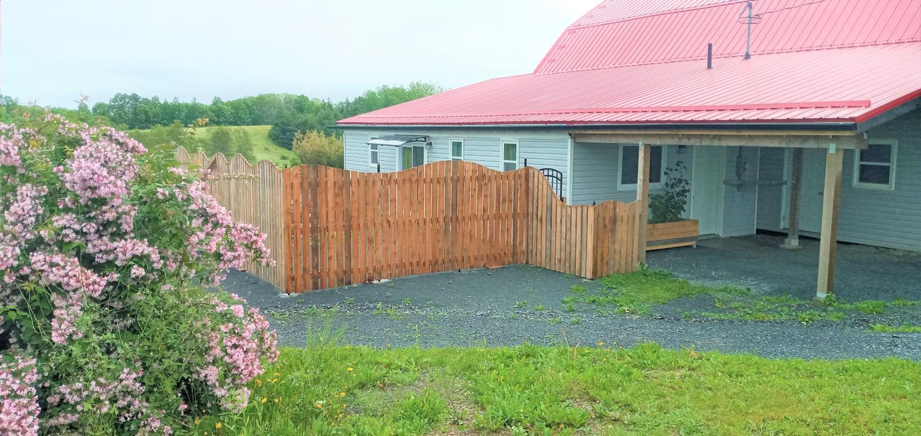 Red Roof Bed & Breakfast