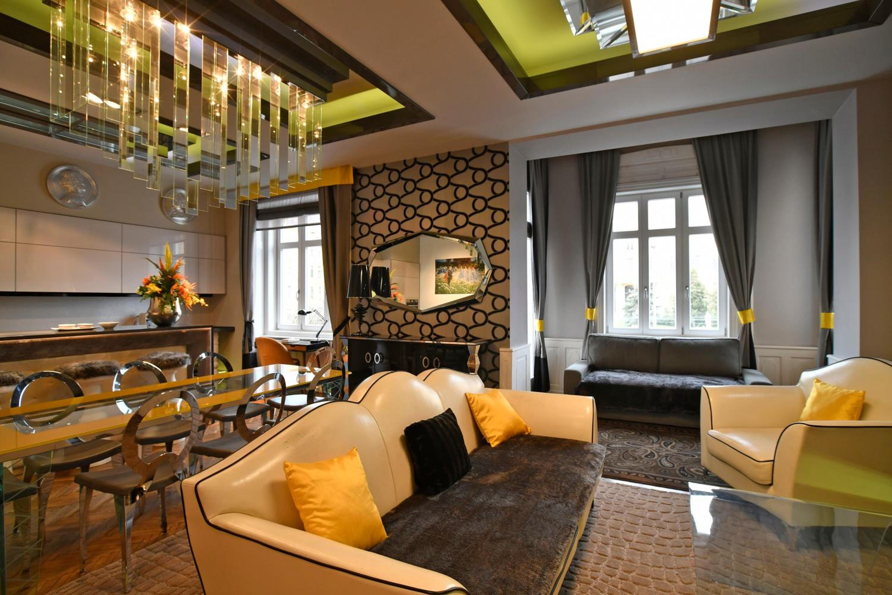 LuxuryFlat near centre on118 sqm, 3BR,2BTH,8bed,AC view 3