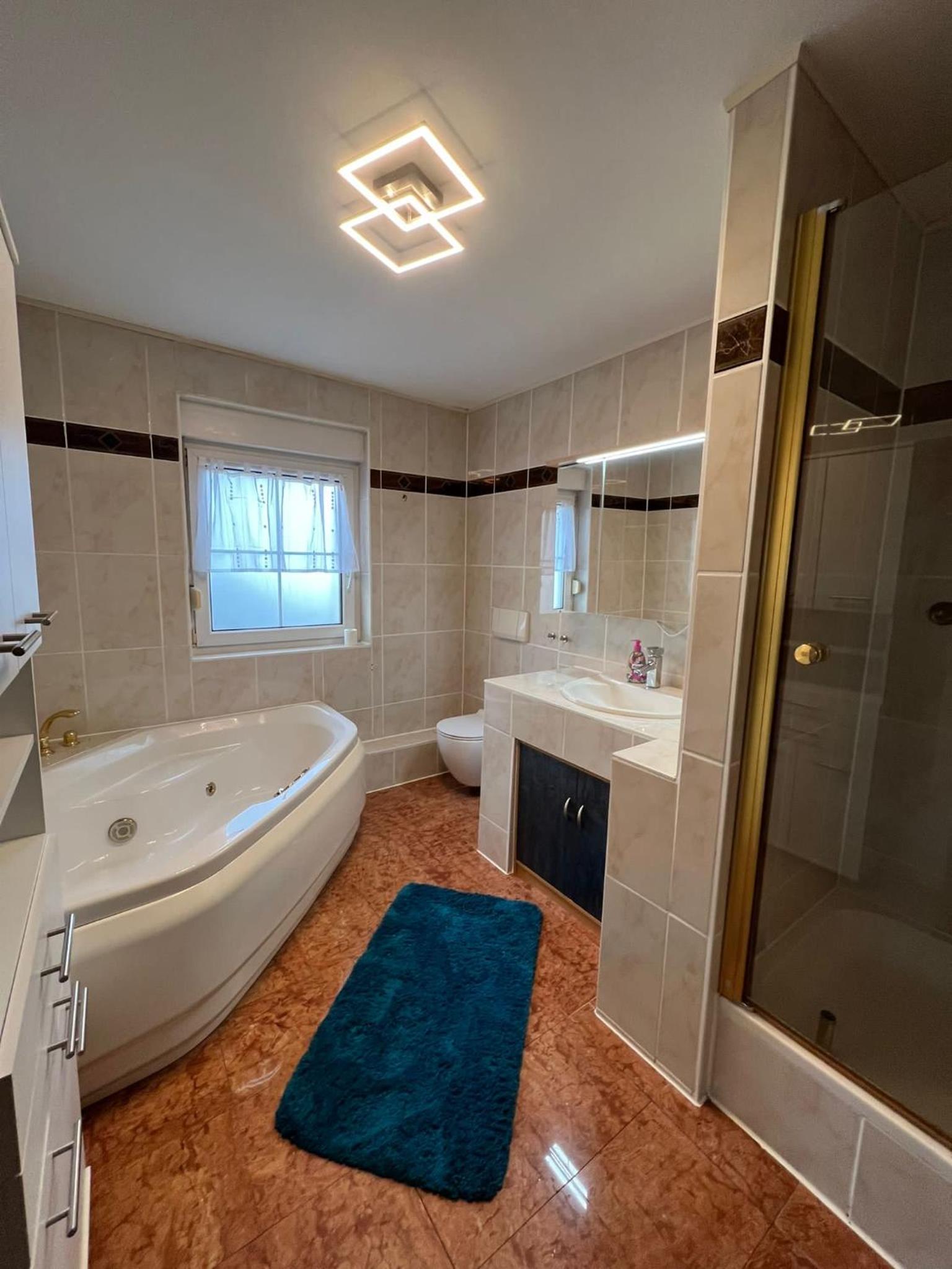Stilvolles Ferienhaus mit Garten für 6 Personen