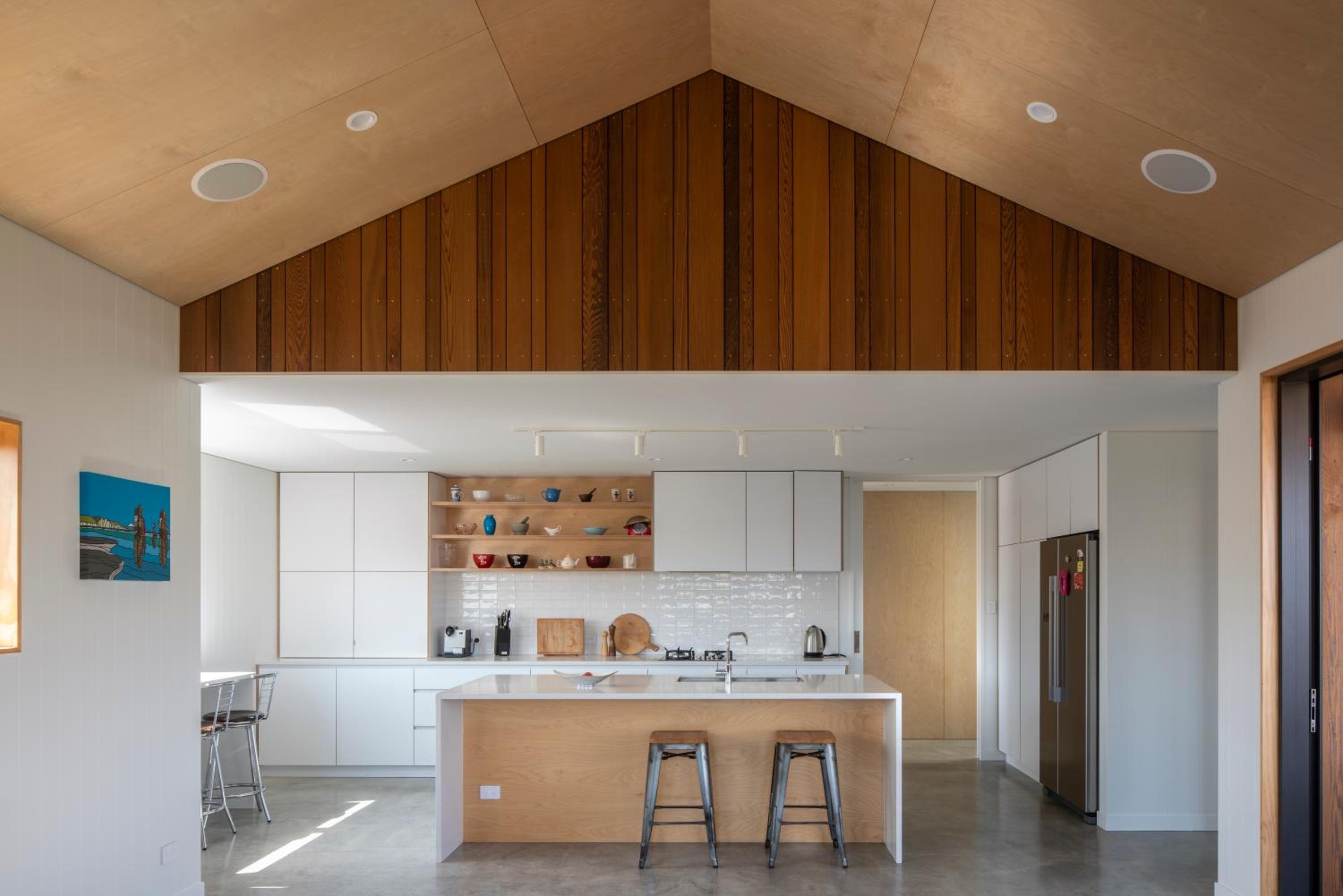 Twin Peaks Beach House - New Plymouth Holiday Home view 2