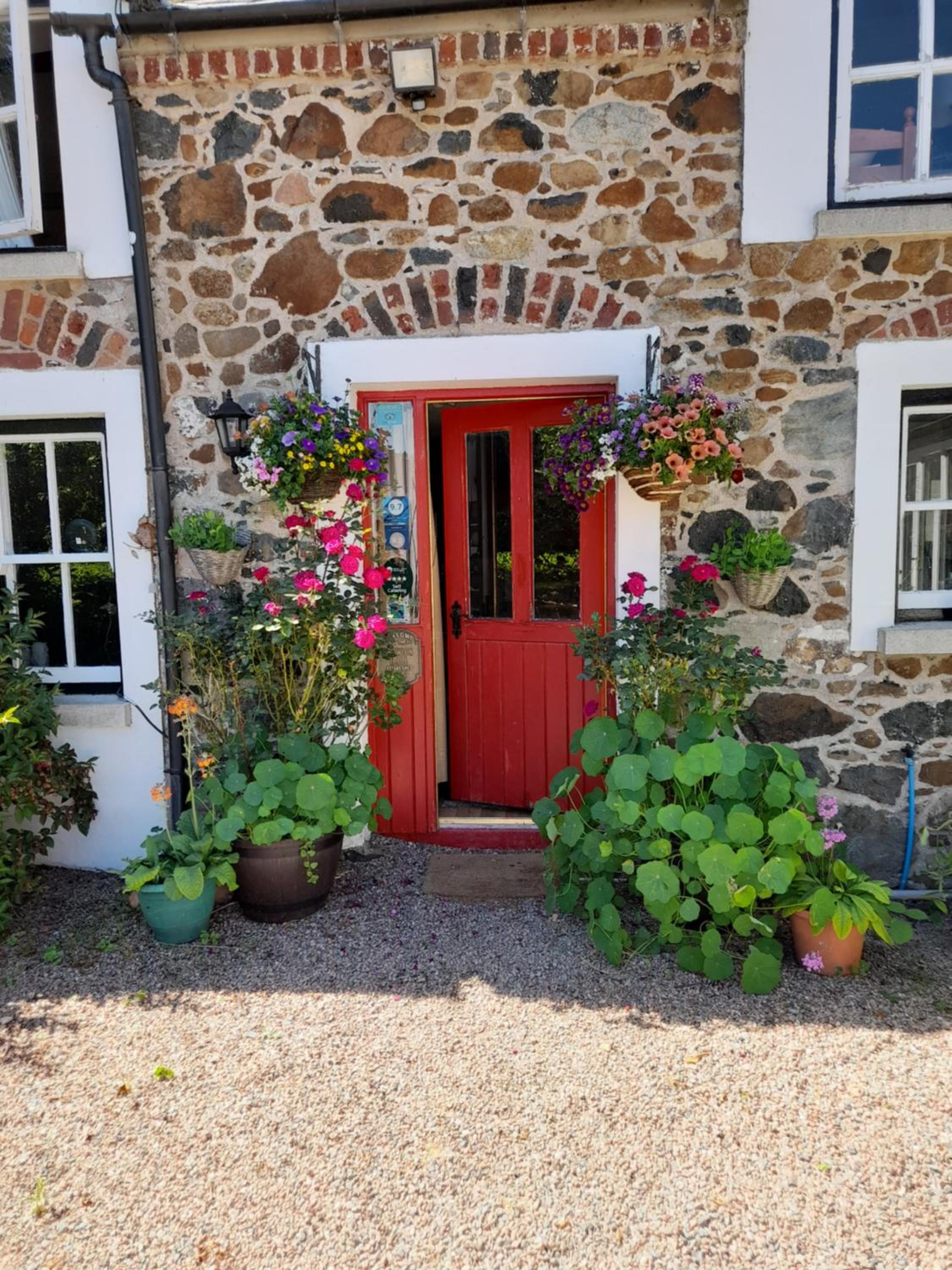 Moira Cottages at Berwickhall Sleeps 8