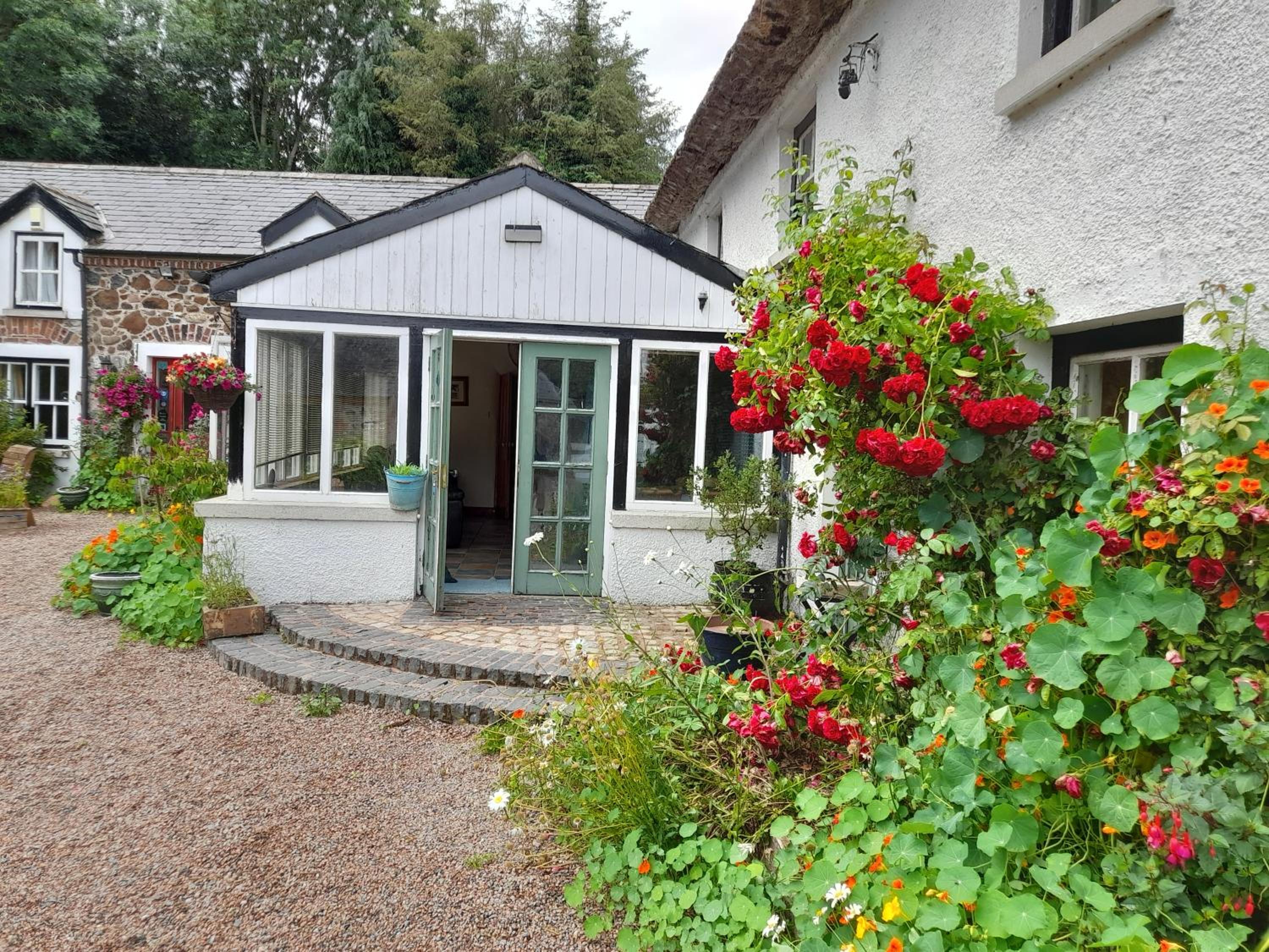Moira Cottages at Berwickhall Sleeps 8