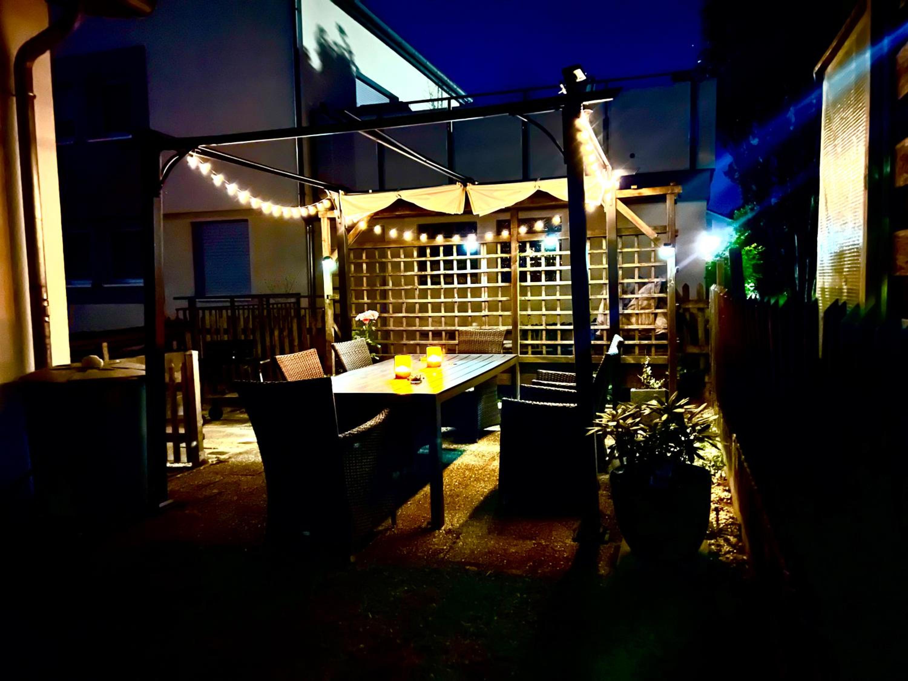 DreamHouse Apartments
