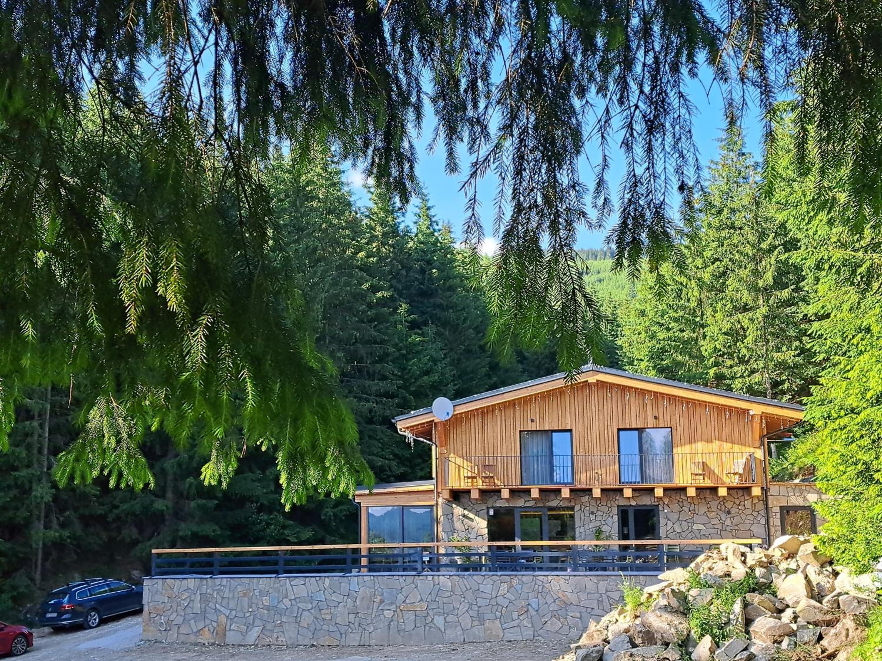 KRÁĽOVOHOĽSKÁ CHATA view 3