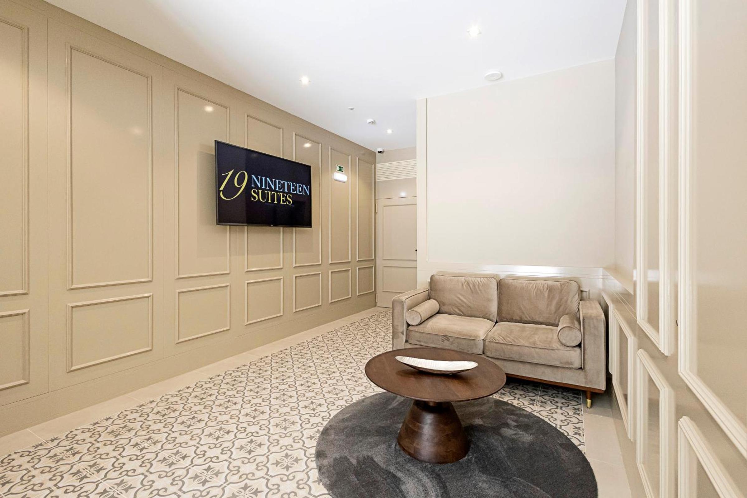 19 Nineteen Suites - Espinho view 2