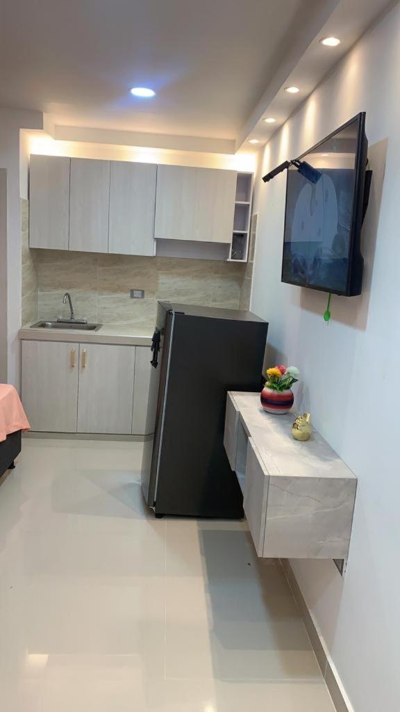 APARTAESTUDIO URB LAS ACACIAS