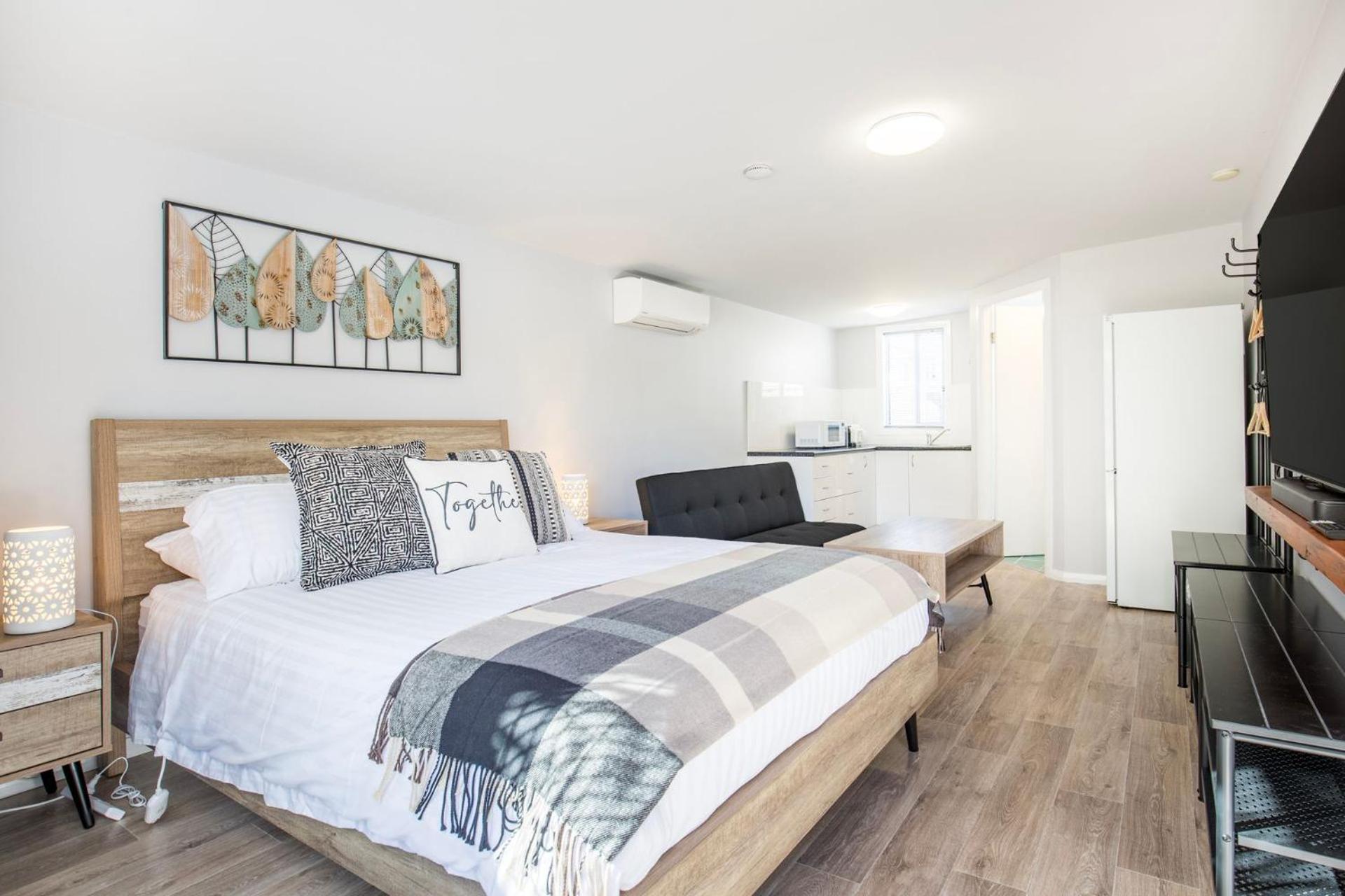 The Anchor - Pet Friendly - 5 Mins Walk to Beach - EV Charging