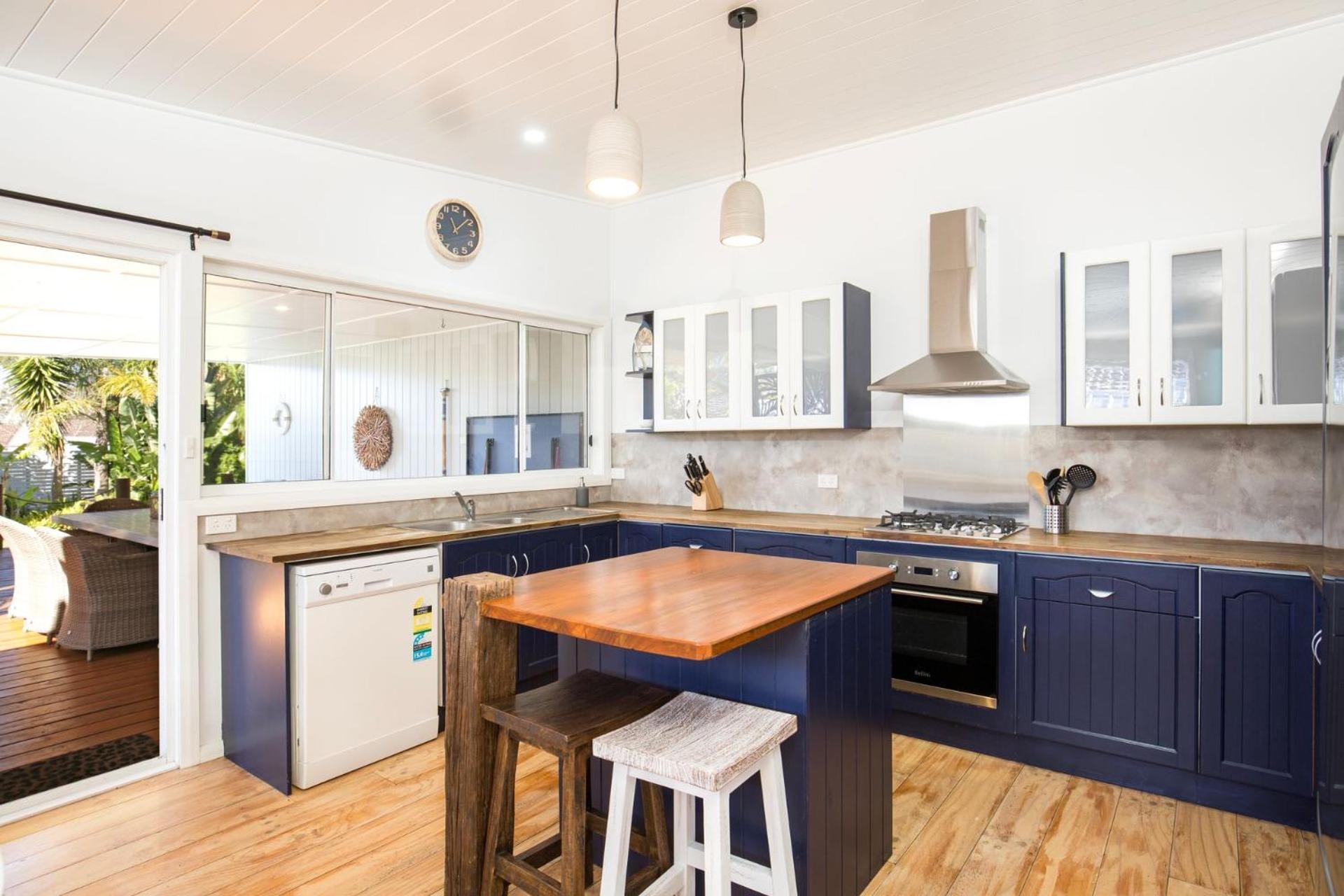 The Anchor - Pet Friendly - 5 Mins Walk to Beach - EV Charging