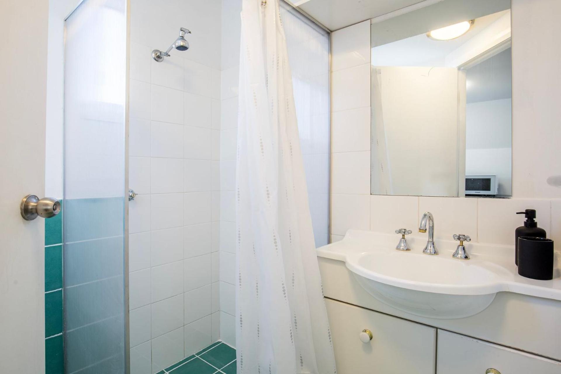 The Anchor - Pet Friendly - 5 Mins Walk to Beach - EV Charging