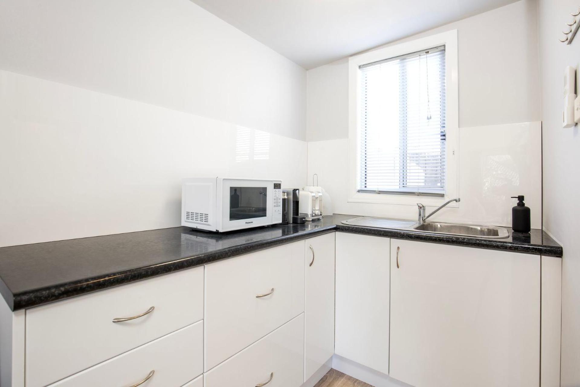 The Anchor - Pet Friendly - 5 Mins Walk to Beach - EV Charging
