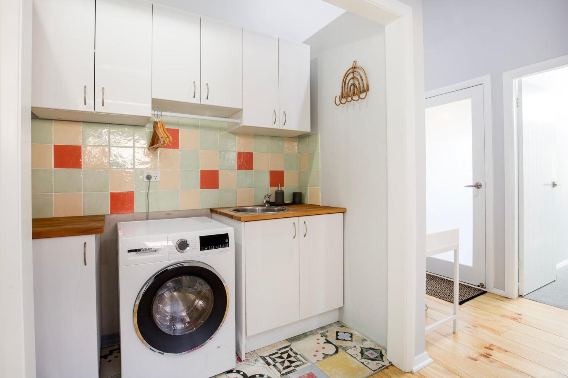 The Anchor - Pet Friendly - 5 Mins Walk to Beach - EV Charging