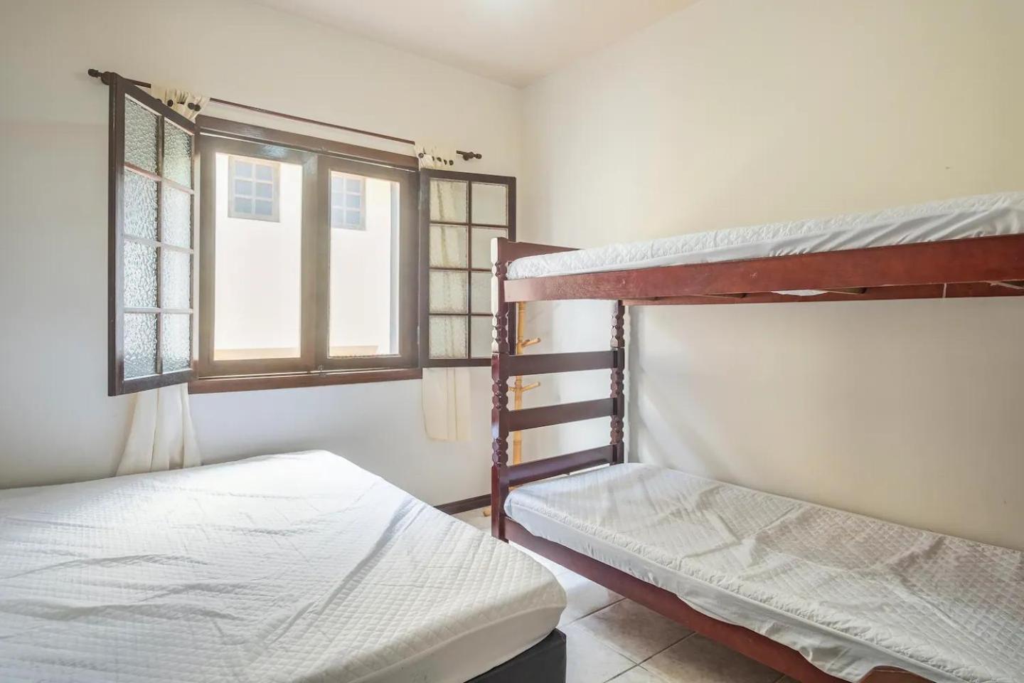 Casa em condominio Caraguatatuba