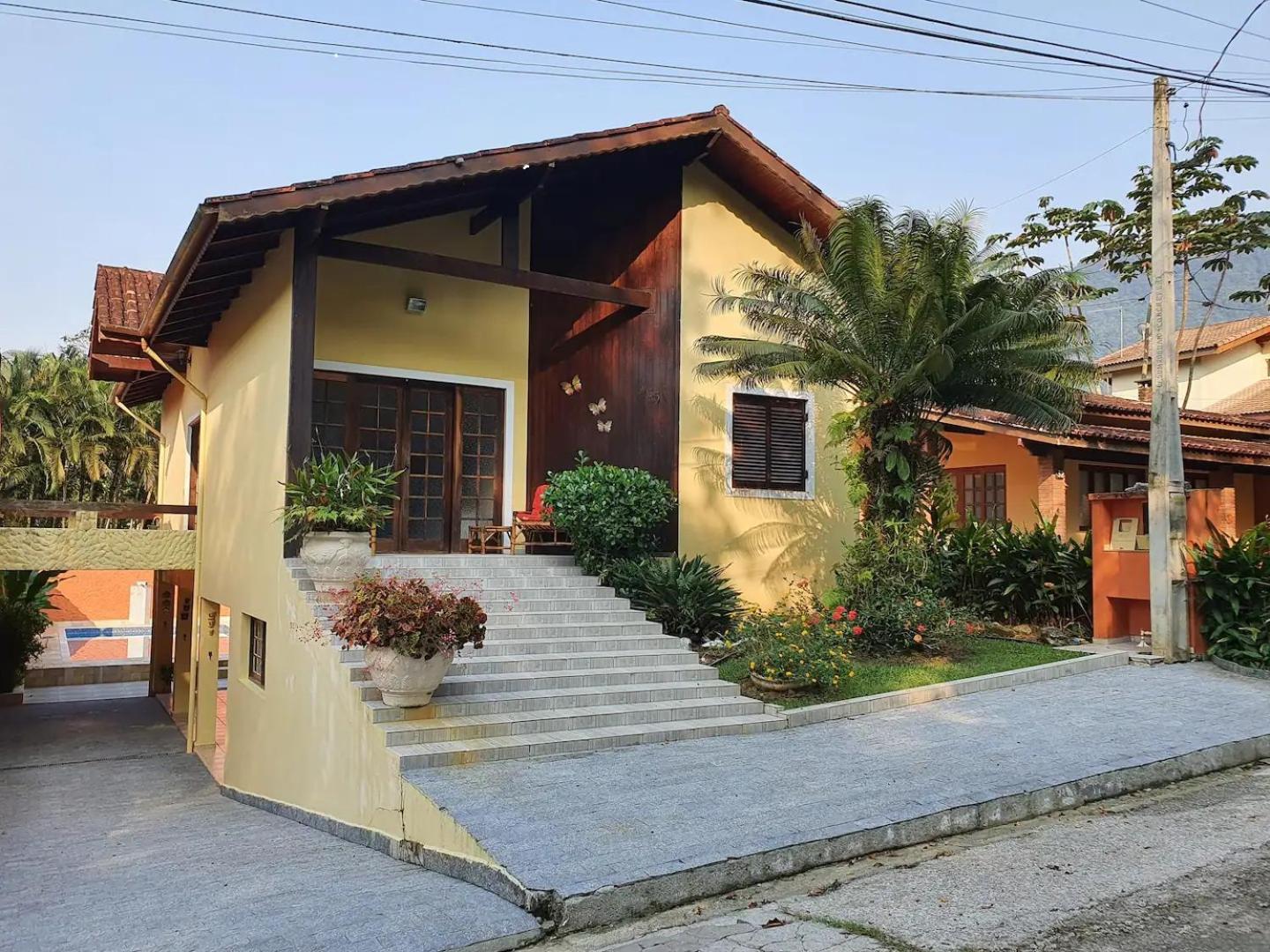 Casa em condominio Caraguatatuba