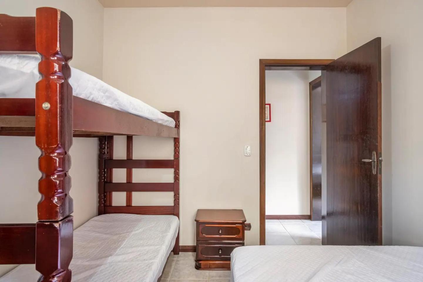 Casa em condominio Caraguatatuba