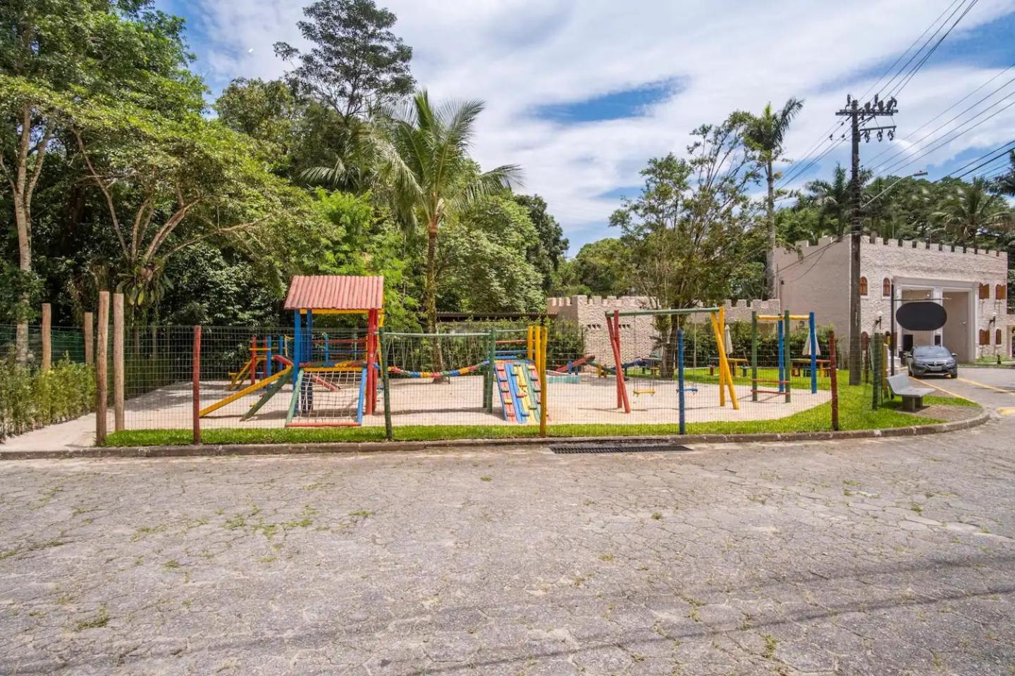 Casa em condominio Caraguatatuba