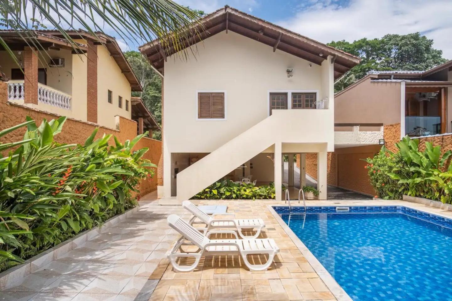 Casa em condominio Caraguatatuba